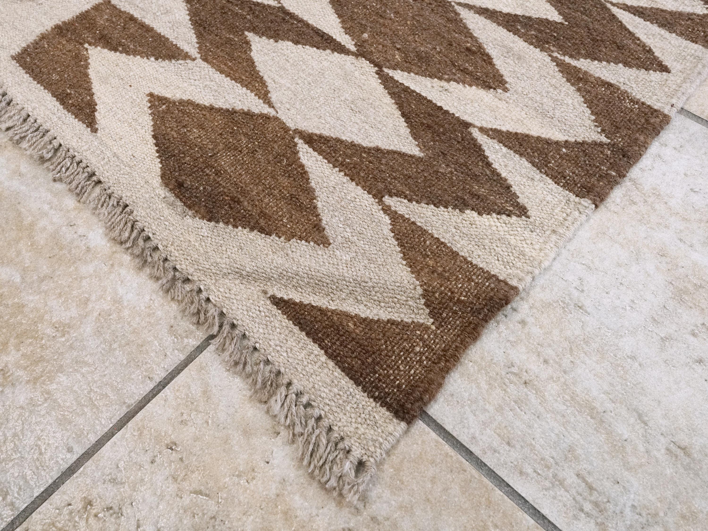 8x10 Ft Brown & Beige Kilim Rug - Flat Weave Area Rug - Geometric Design