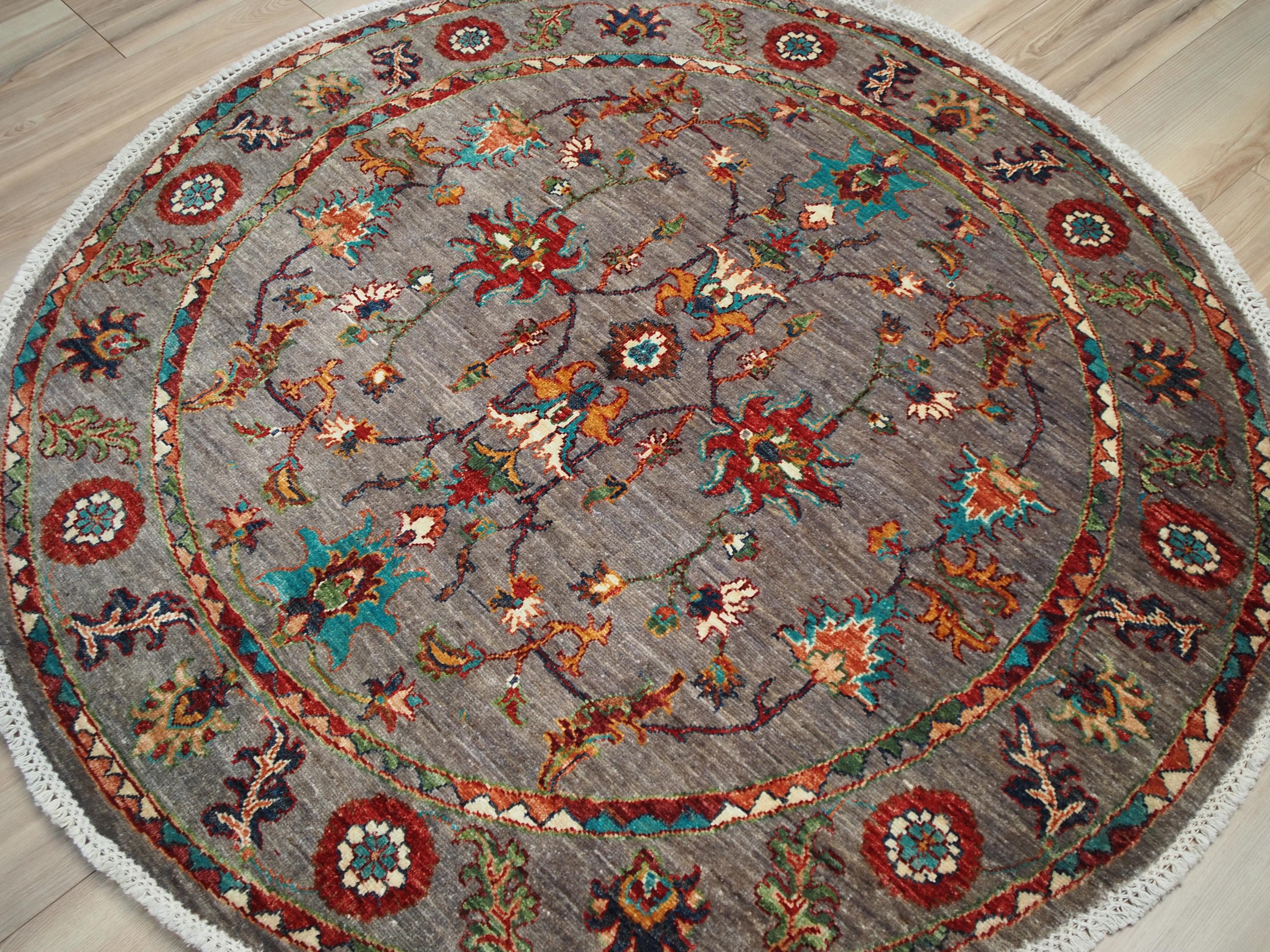 5x5 Ft Gray Serapi Rug - Round Floral Rug -  Persian Design