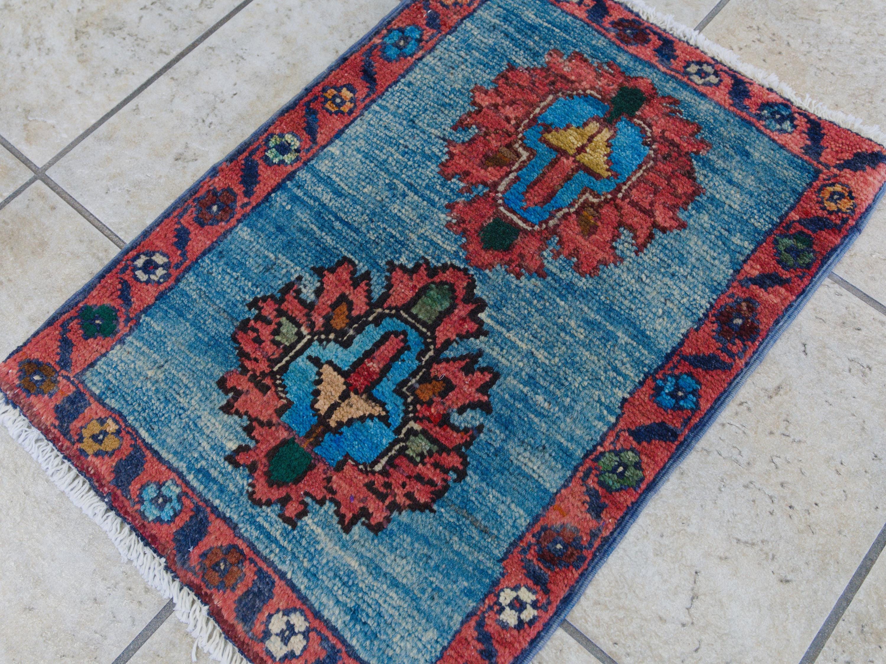 1x2 Ft Blue & Red Serapi Rug - Floral Accent Rug