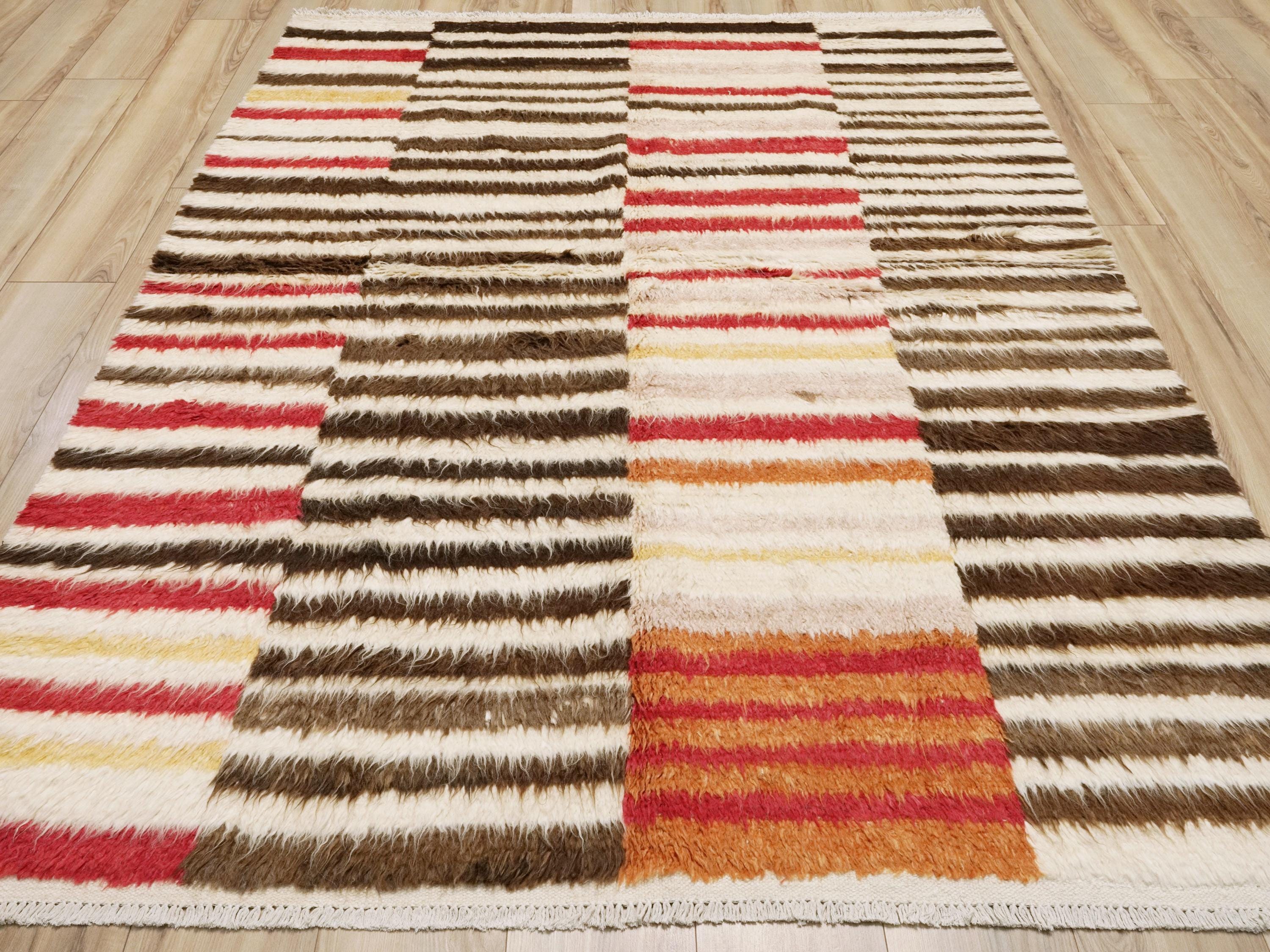 6x8 Ft Black & Red Moroccan Rug - Hand Knotted Shaggy Wool Rug