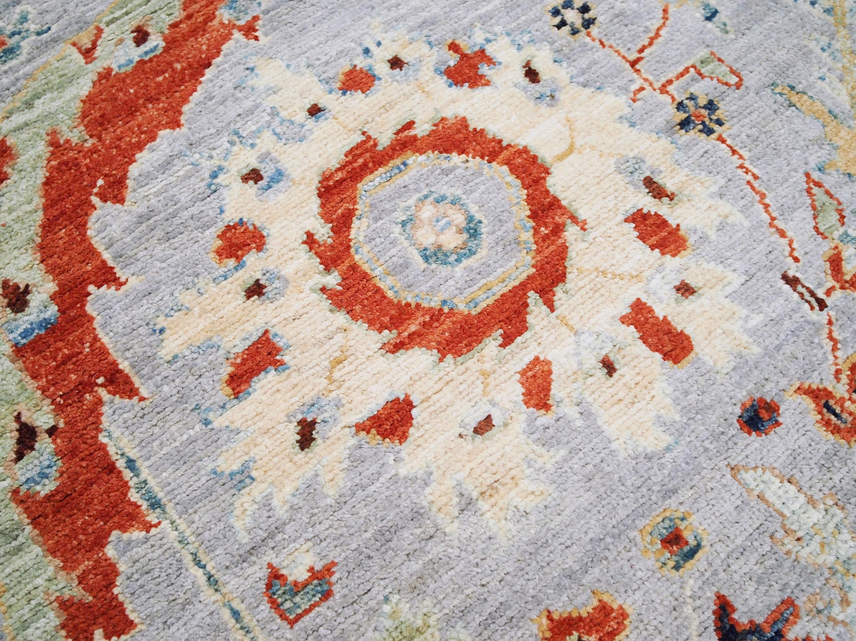 6x9 Ft Light Grey Serapi Rug - Hand Knotted Oriental Rug - Floral Design
