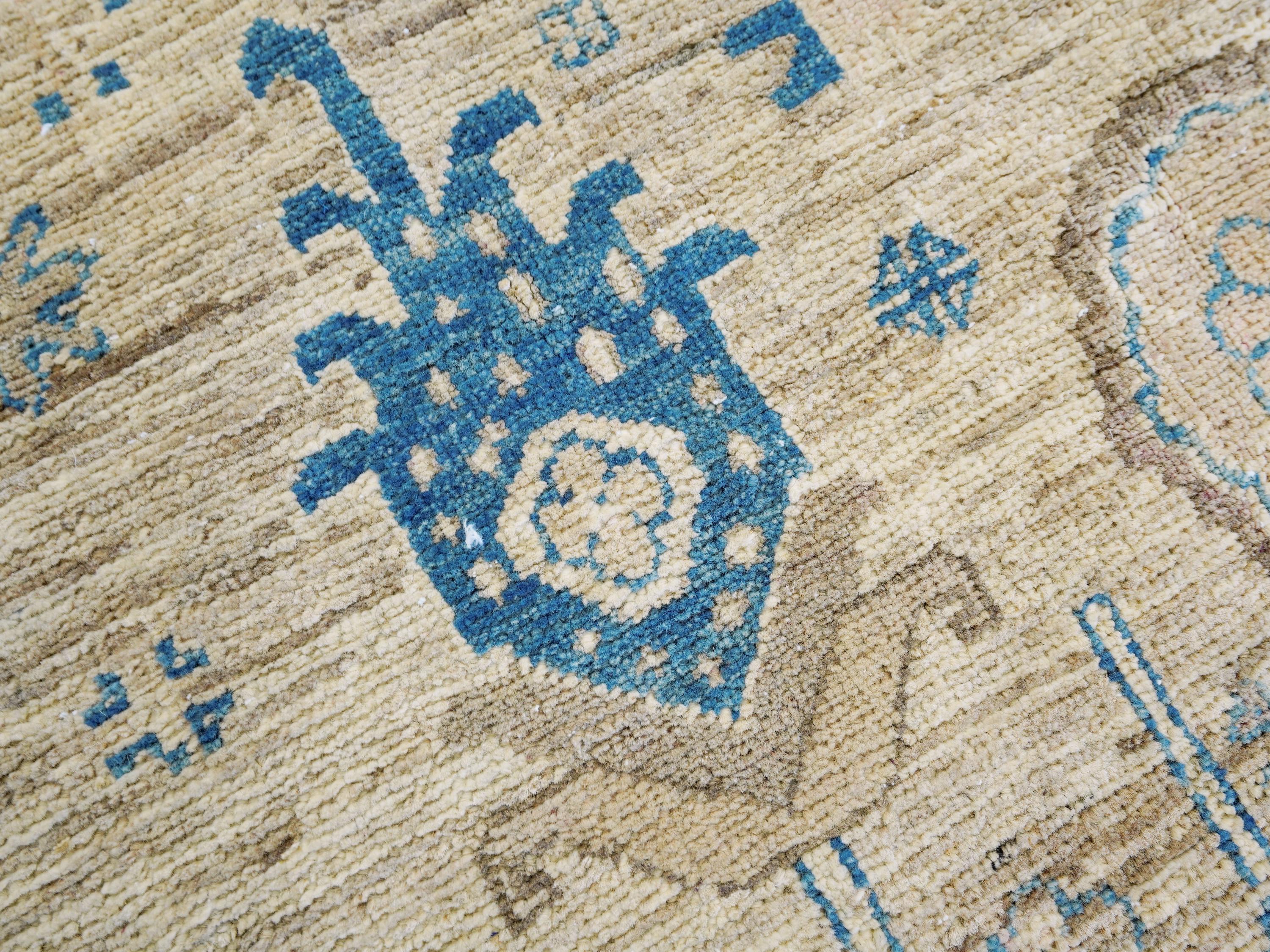 6x10 Ft Antique Heriz Rug - Beige & Blue Persian Rug