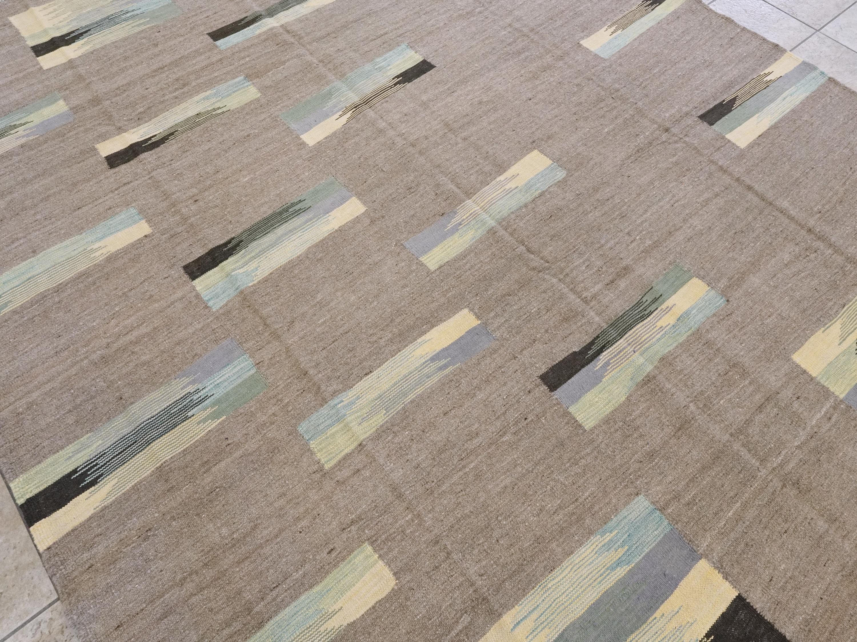 8x10 Ft Brown & Green Kilim Rug - Flat Weave Area Rug