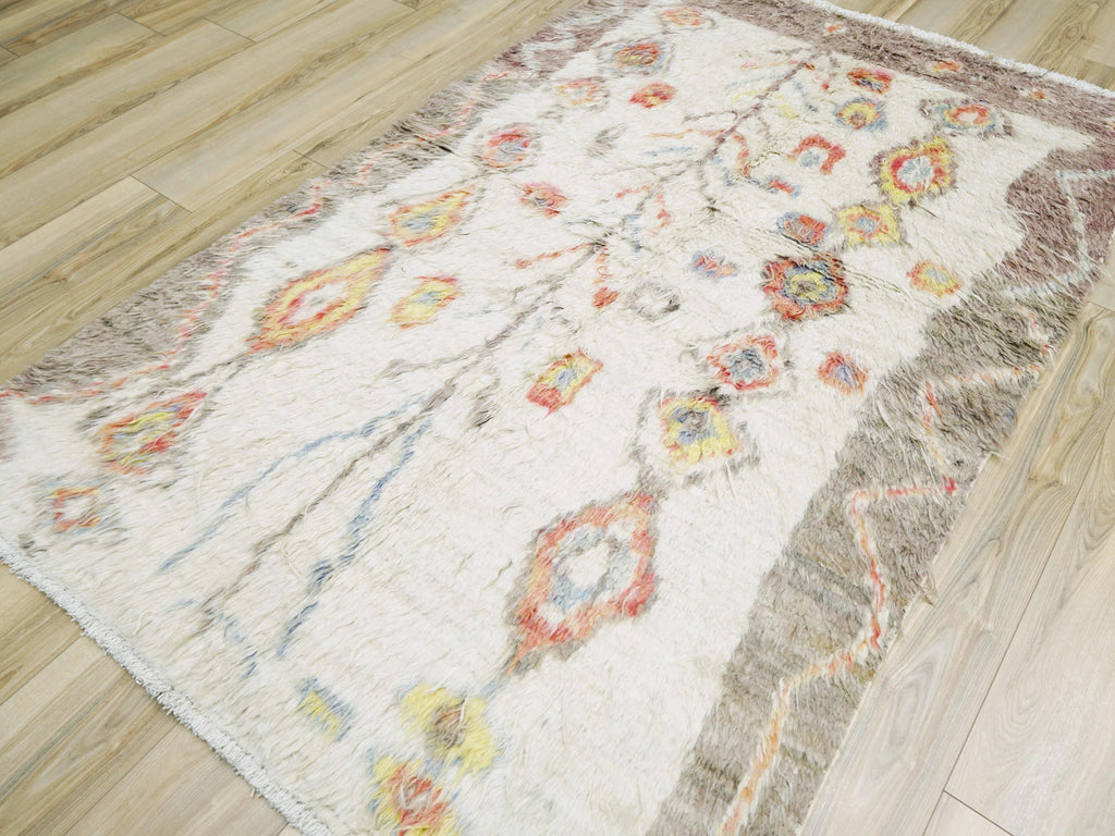 5x7 Ft Beige Moroccan Rug - Shaggy Floral Area Rug
