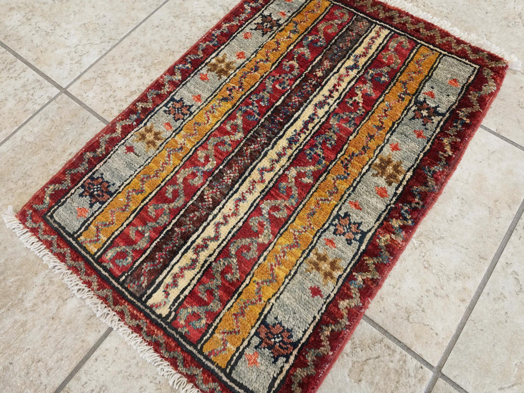 1x2 Ft Hand Knotted Heriz Rug - Red Afghan Wool Accent Rug