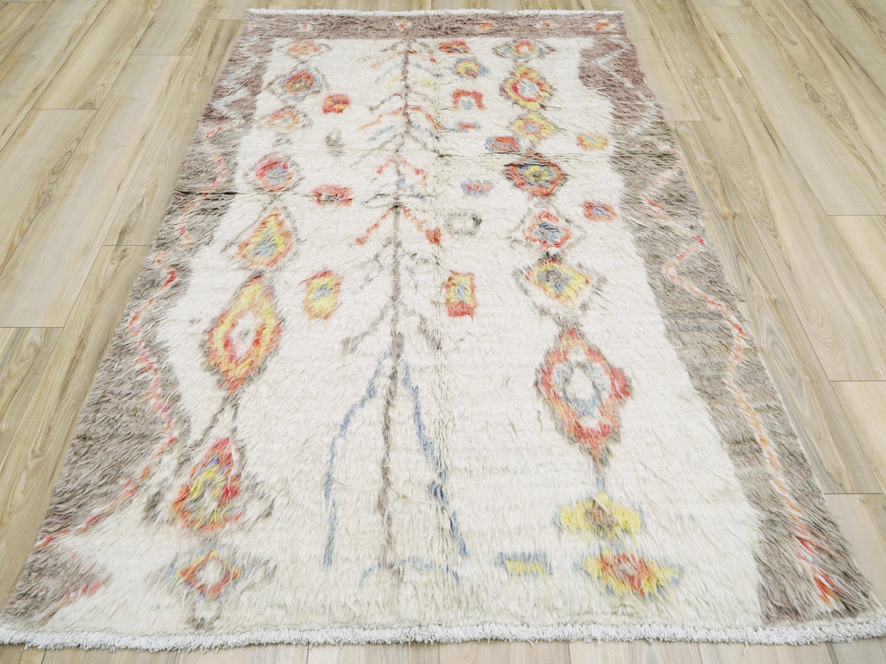 5x7 Ft Beige Moroccan Rug - Shaggy Floral Area Rug