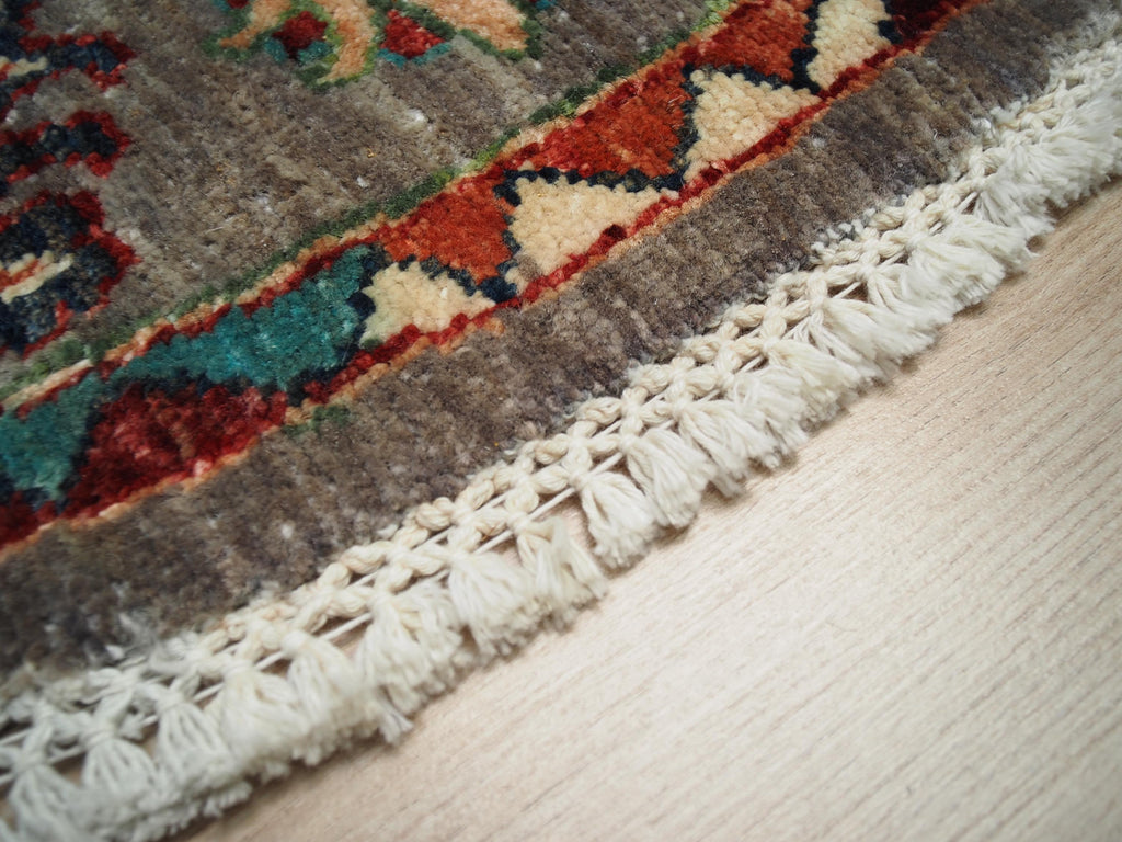 5x5 Ft Gray Serapi Rug - Round Floral Rug -  Persian Design