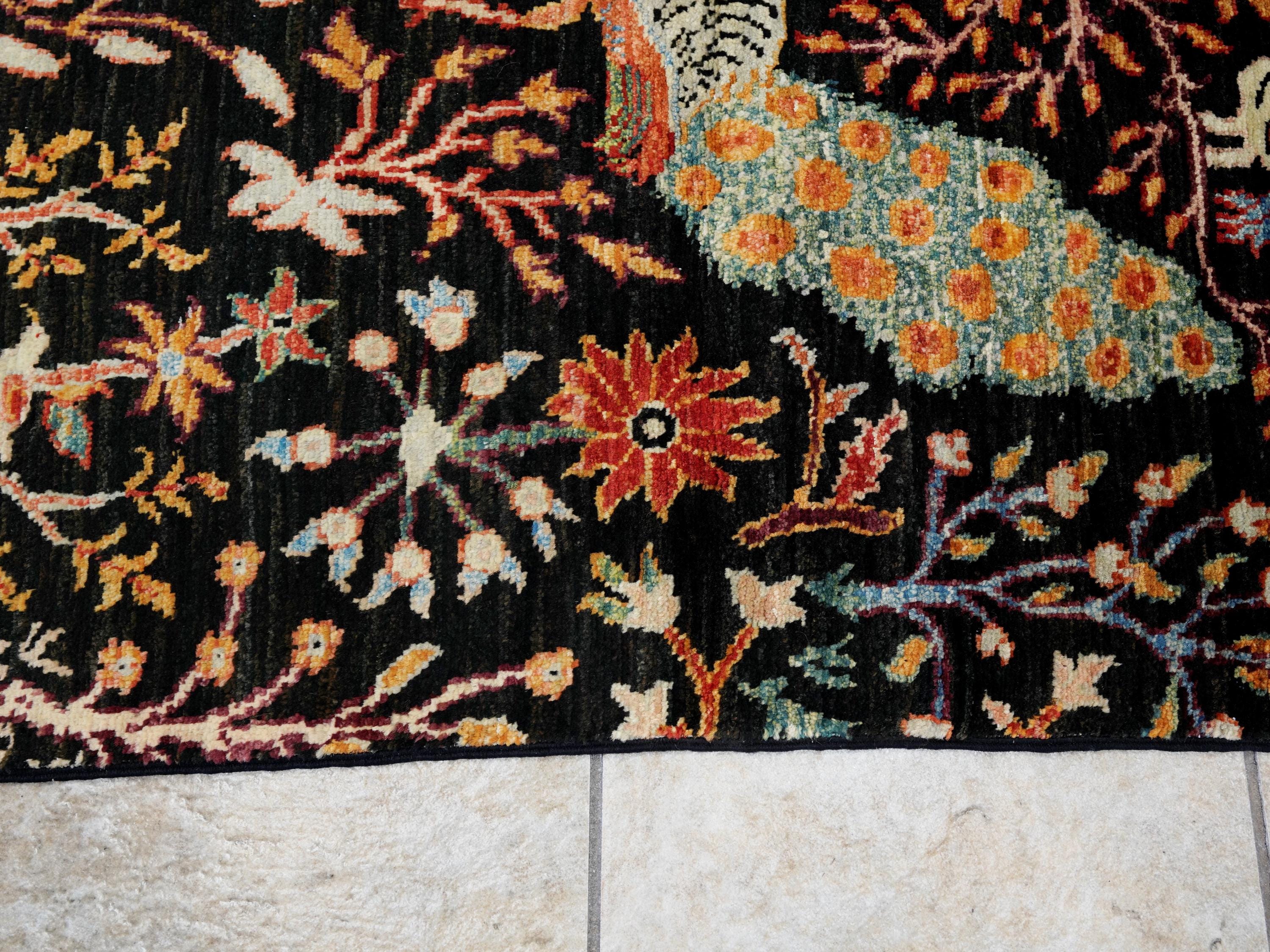 4x6 Ft Black Bird Rug - Hand Knotted Oriental Rug