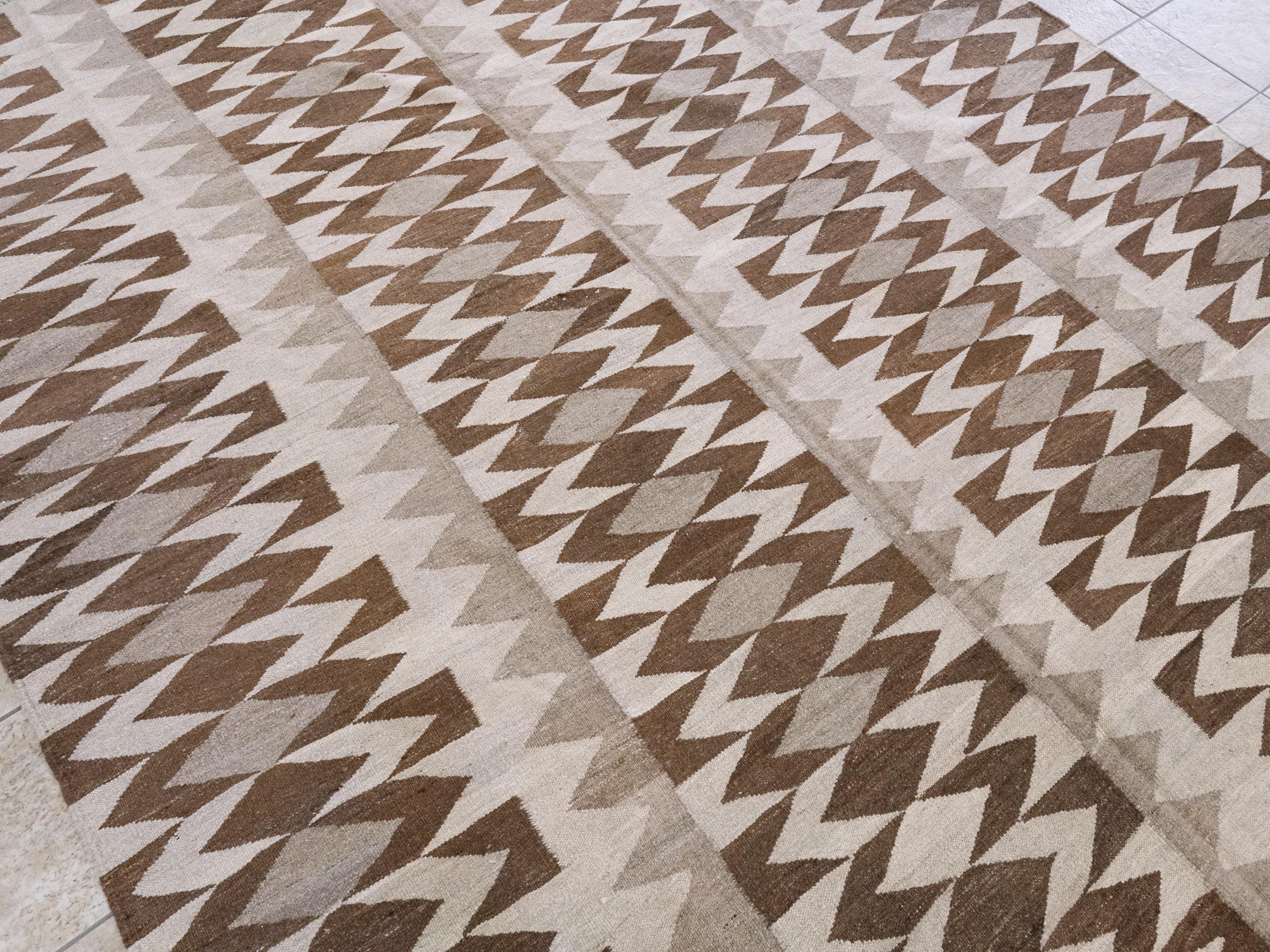 8x10 Ft Brown & Beige Kilim Rug - Flat Weave Area Rug - Geometric Design