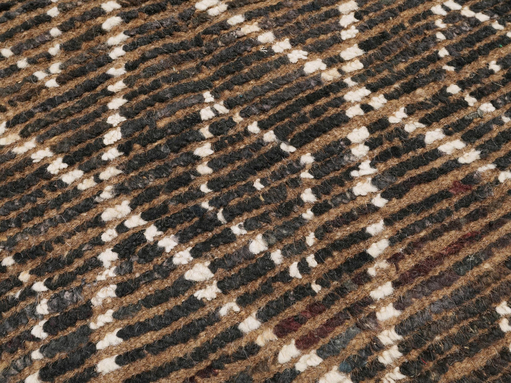 5x8 Ft Dark Brown Moroccan Rug - Hand Knotted Area Rug