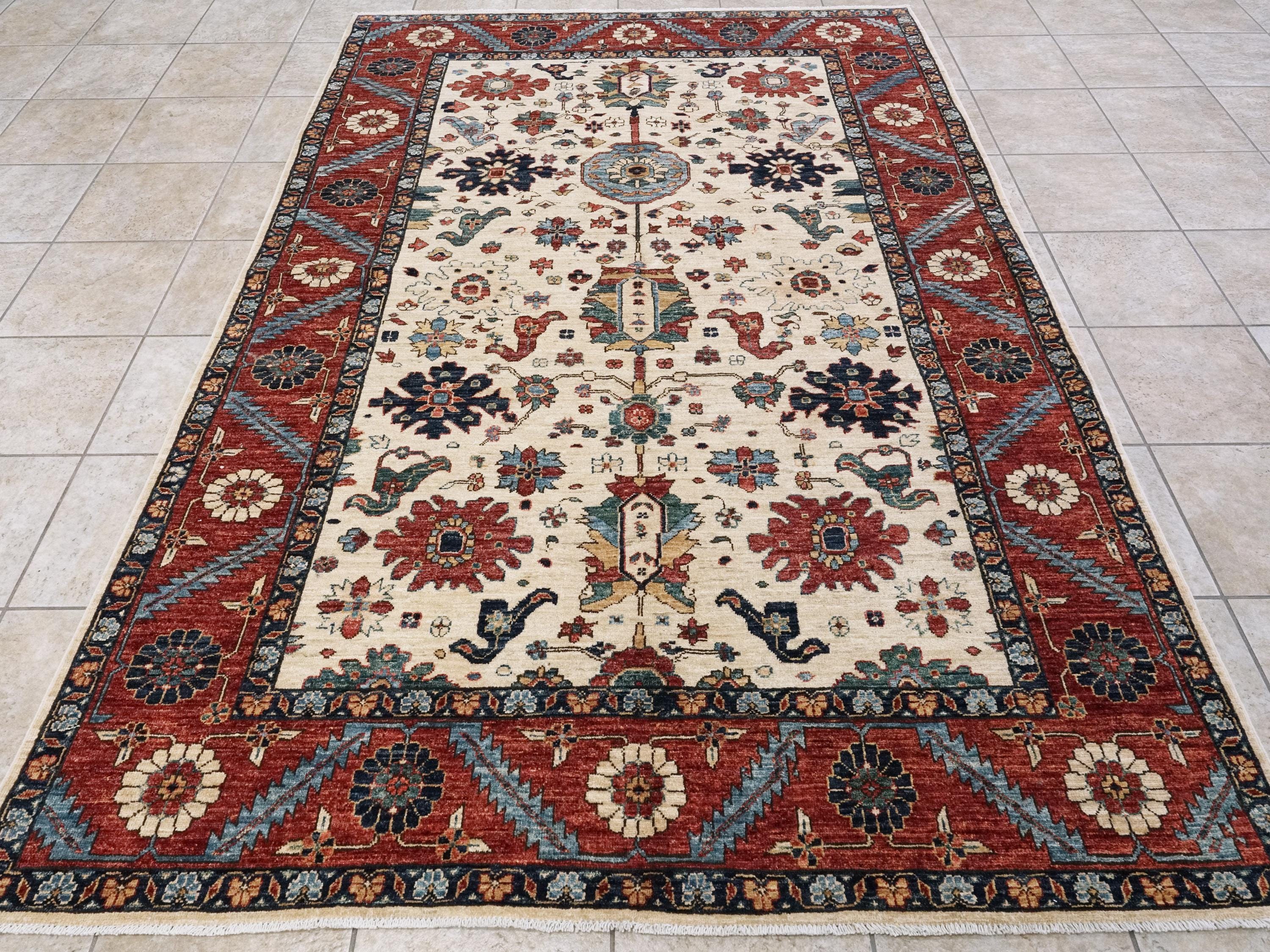 6x9 Ft Red & Beige Serapi Rug - Oriental Area Rug - Floral Design