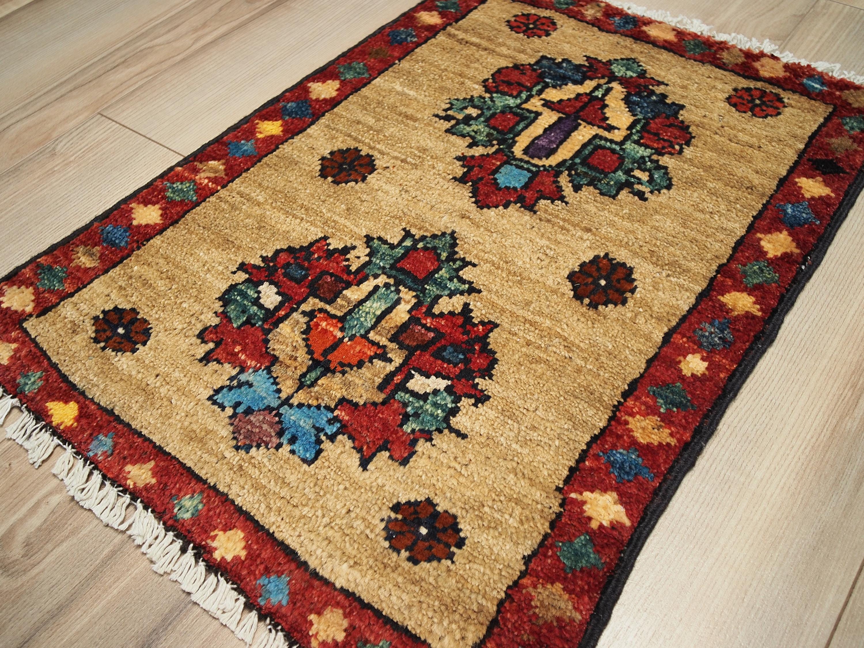 1x2 Ft Hand Knotted Wool Serapi Rug - Beige Floral Accent Rug