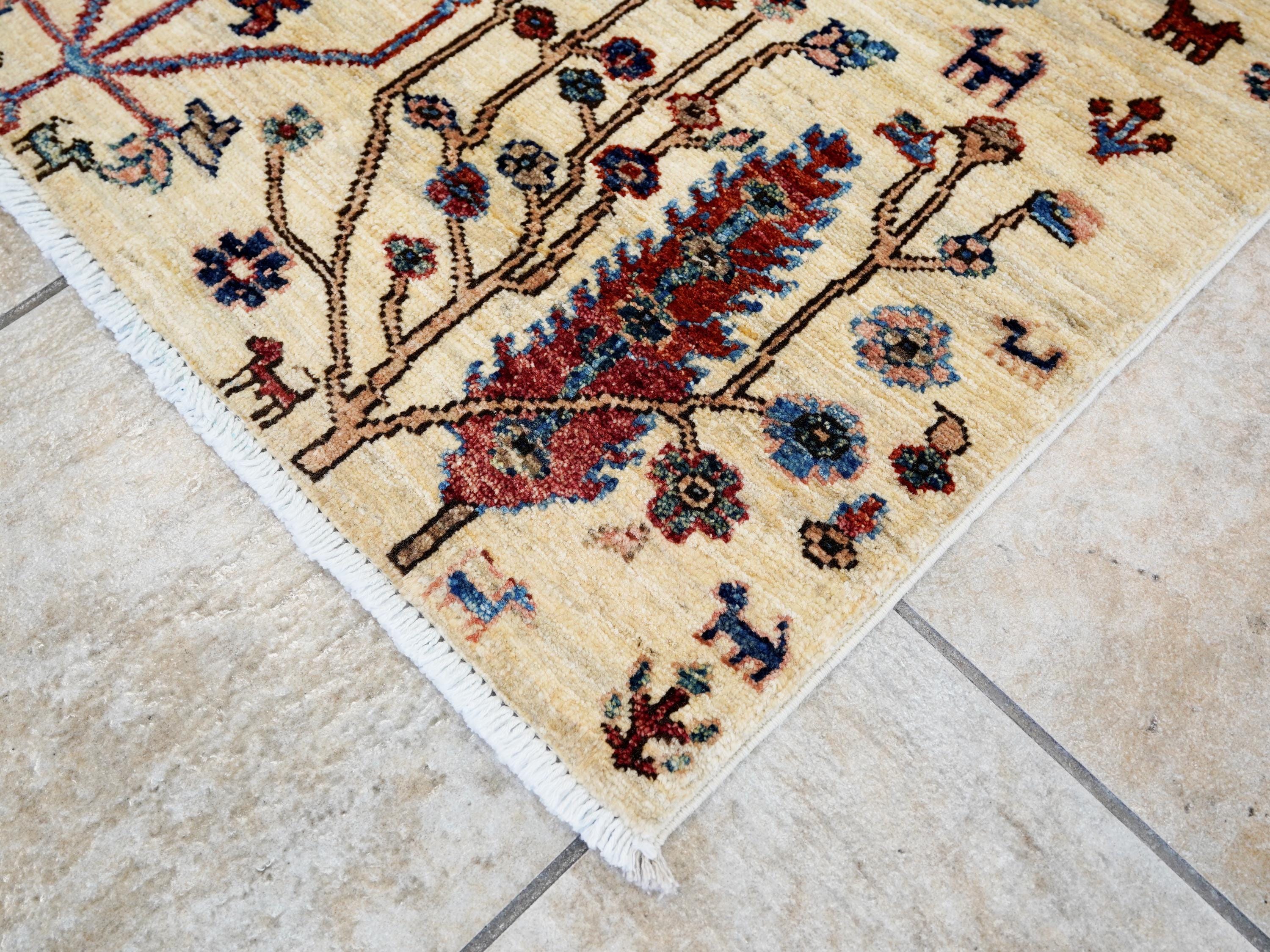 3x5 Ft Beige Serapi Rug - Handmade Afghan Rug - Floral Design