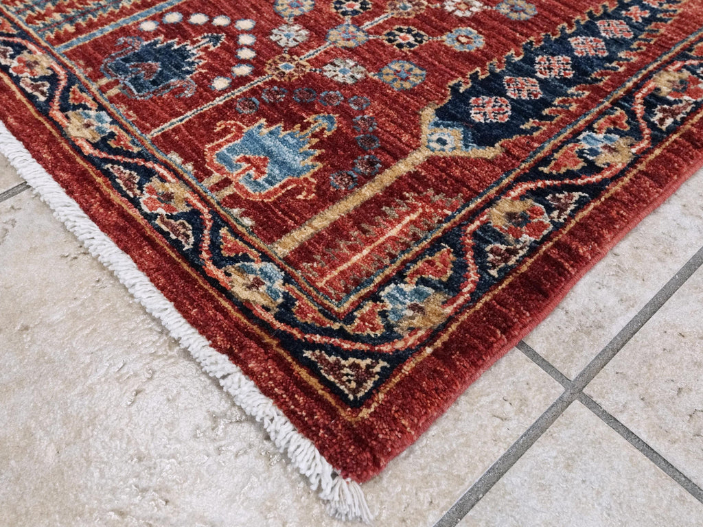 5x7 Ft Red Serapi Rug - Hand Knotted Oriental Rug - All Over Design