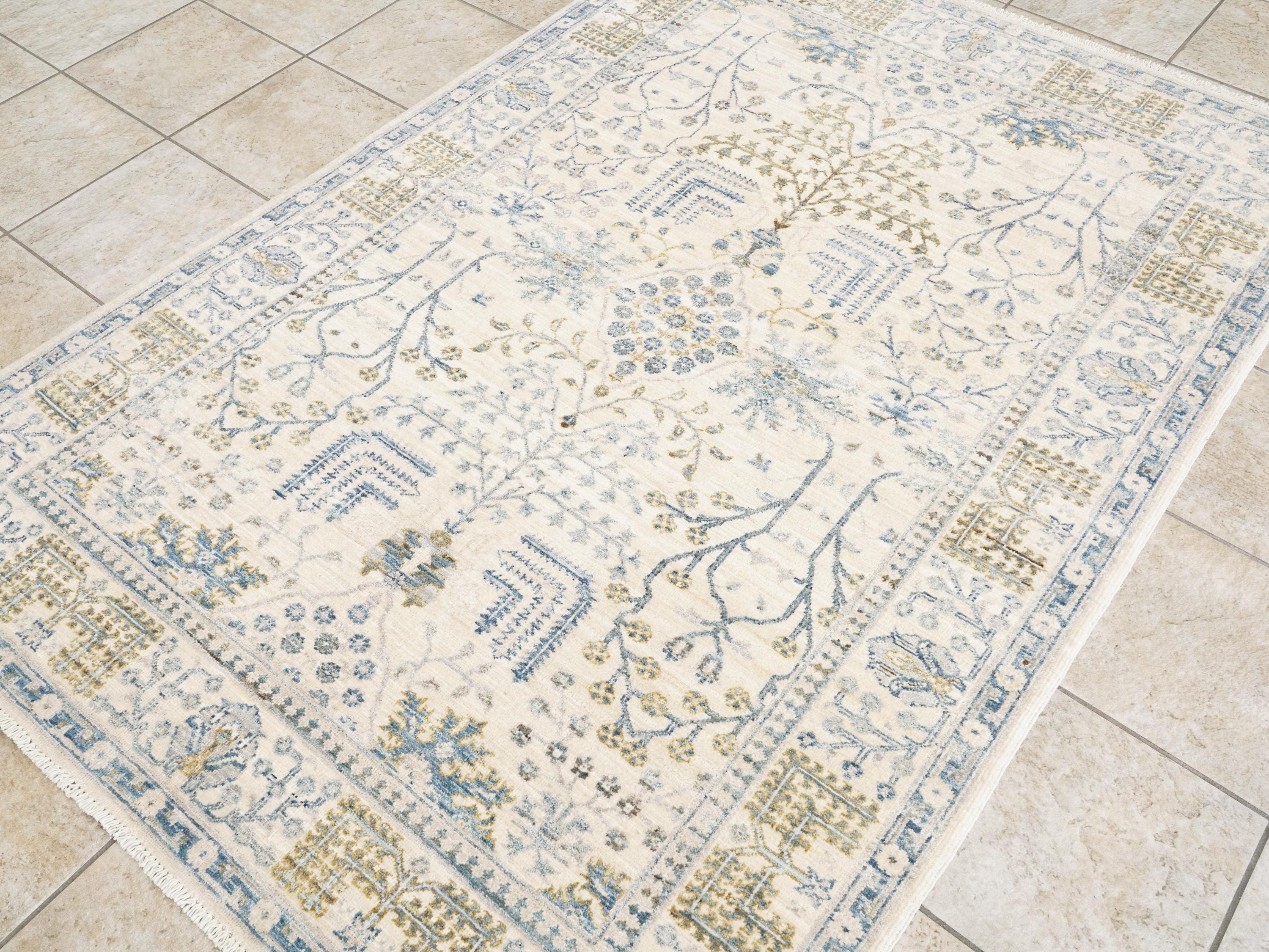 5x7 Ft Hand Knotted Wool Serapi Rug - White Vintage Persian Rug
