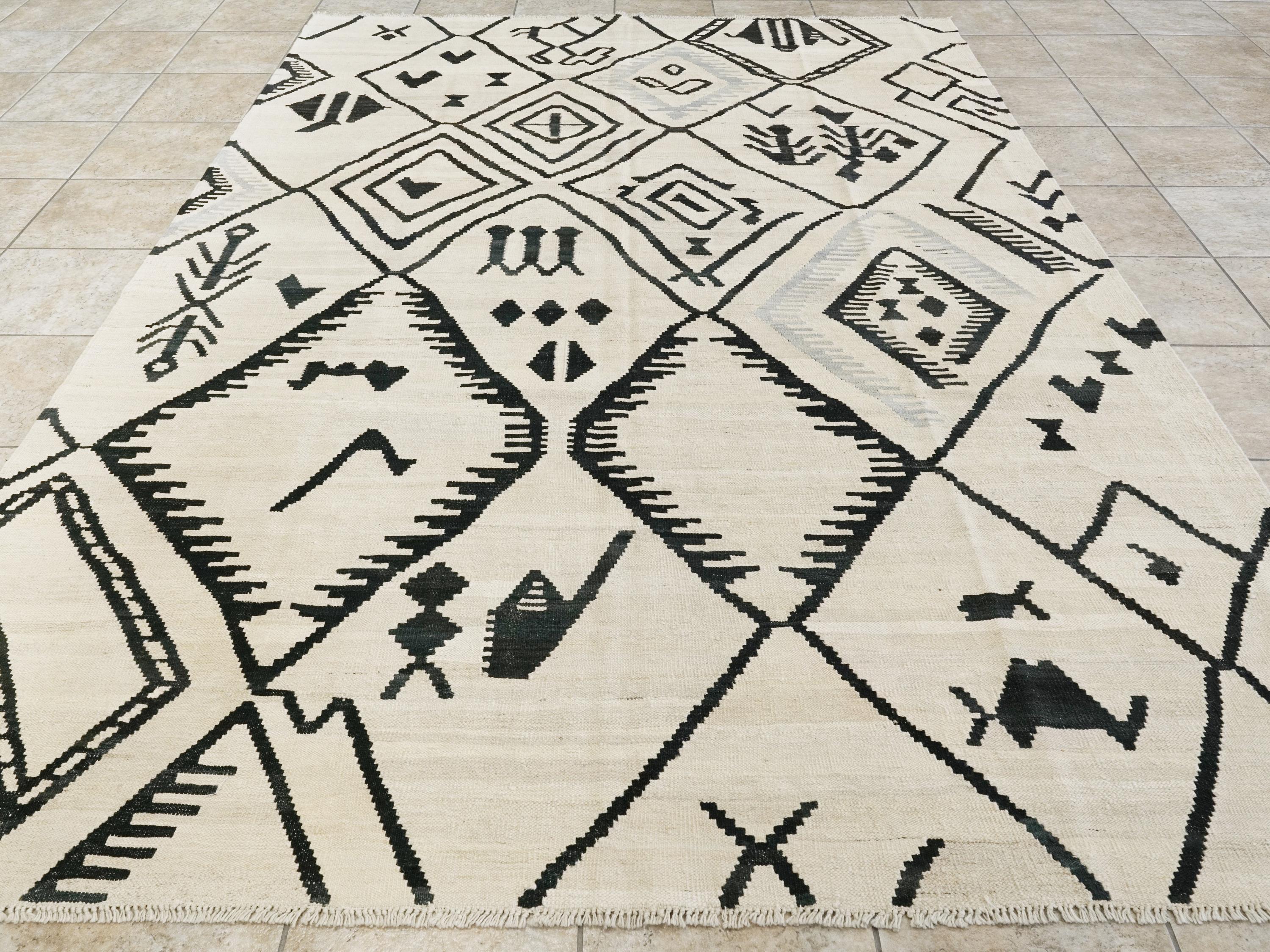 7x10 Ft Black & Beige Kilim Rug - Handwoven Afghan Flatweave