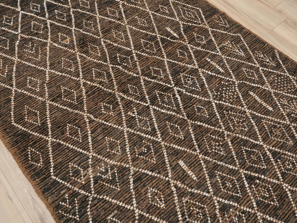 5x8 Ft Dark Brown Moroccan Rug - Hand Knotted Area Rug