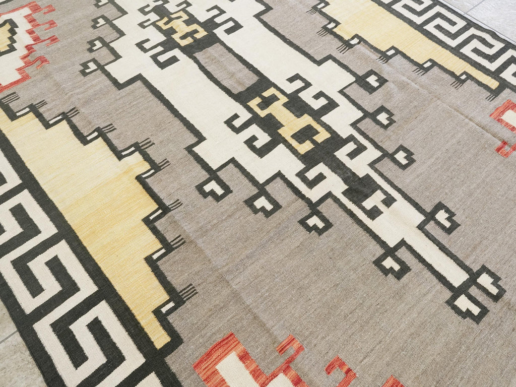 8x10 Ft Navajo Kilim - Traditional Flatweave rug - Tribal Design
