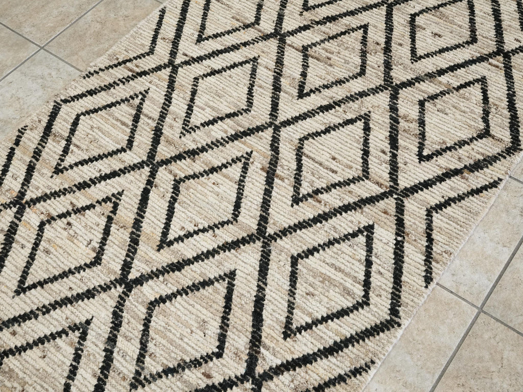 19 Ft White & Black Moroccan Rug - Afghan Wool Hallway Rug
