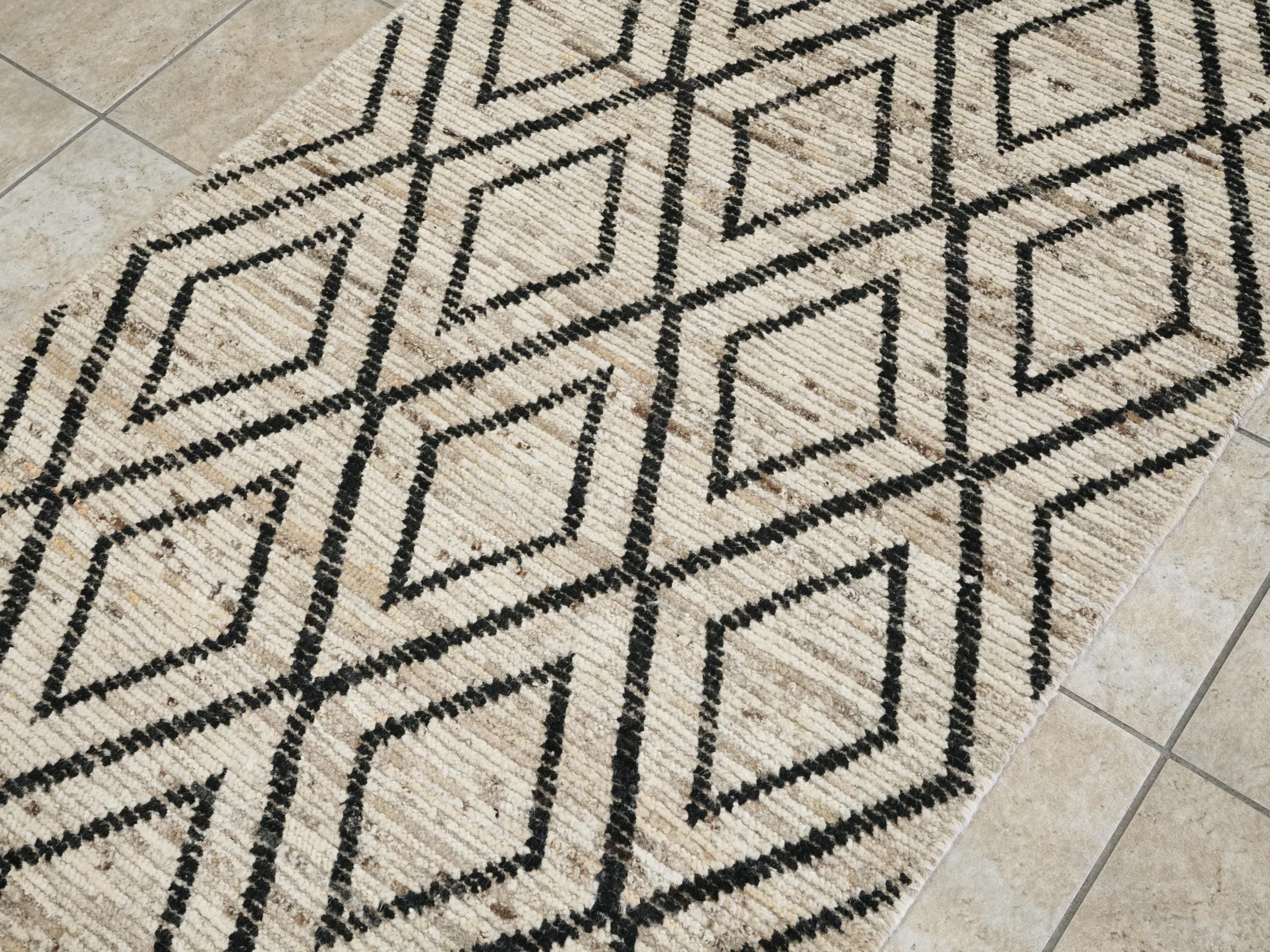 19 Ft White & Black Moroccan Rug - Afghan Wool Hallway Rug