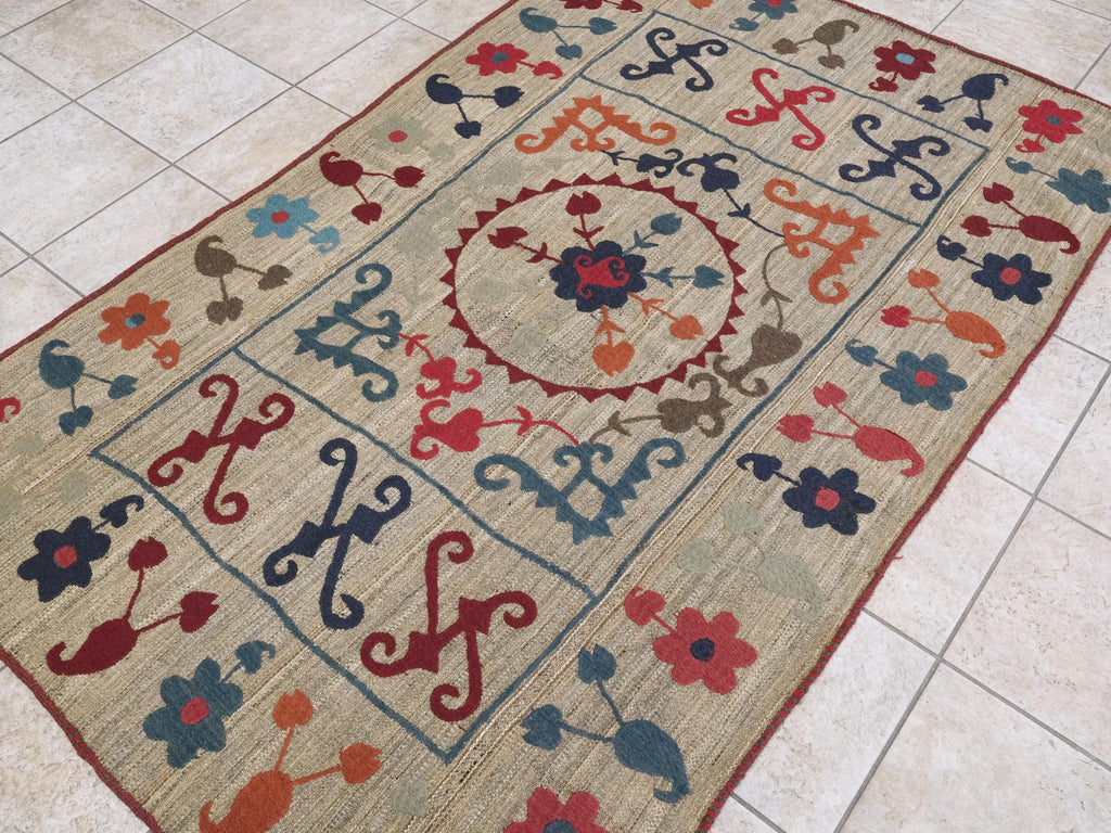 4'6x7'2 Ft Vintage Suzani Kilim Rug - Hand Knotted Wool - Tribal Flatweave