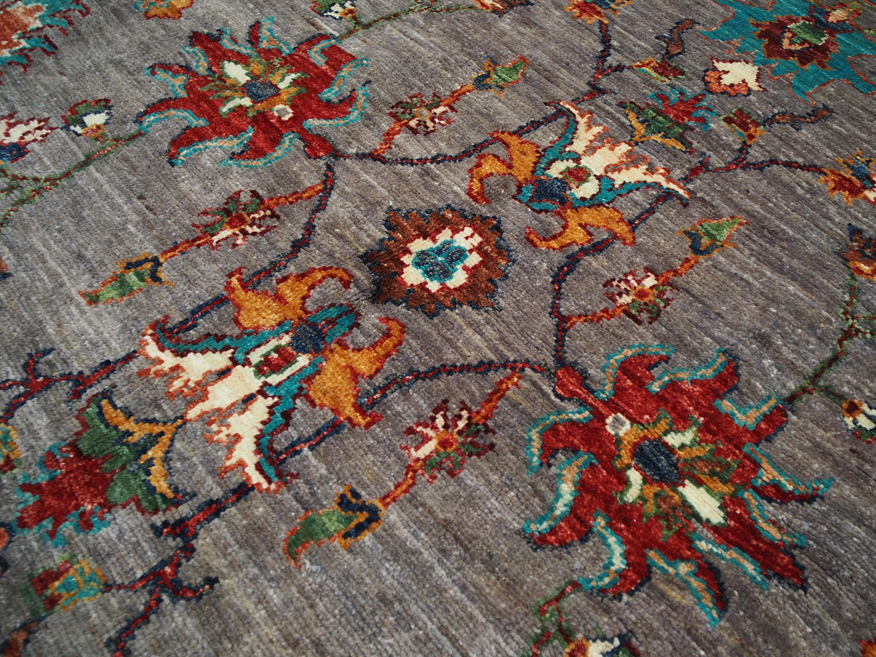 5x5 Ft Gray Serapi Rug - Round Floral Rug -  Persian Design