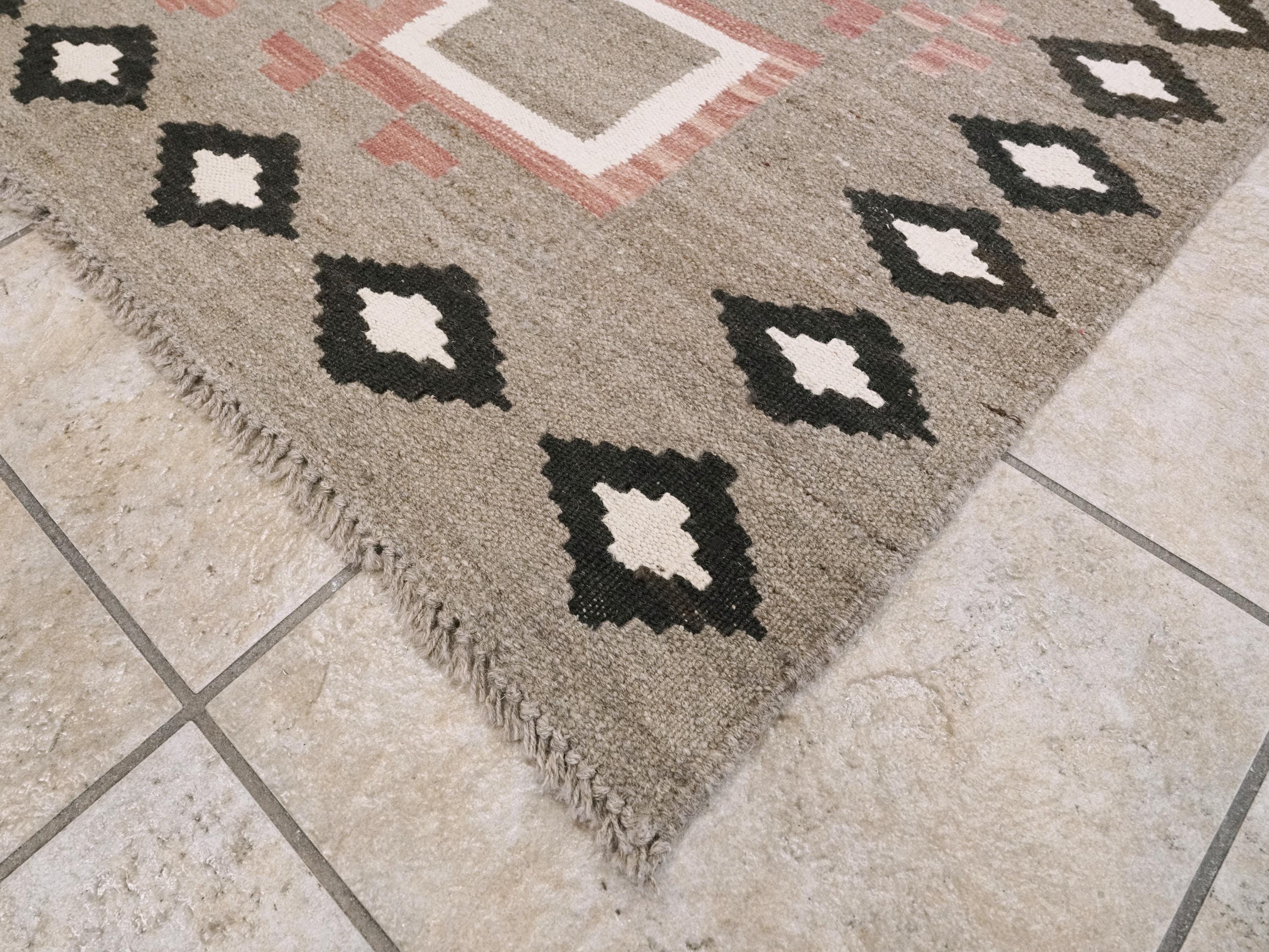 8x10 Ft Red & Green Navajo Rug - Flat Weave Tribal Rug