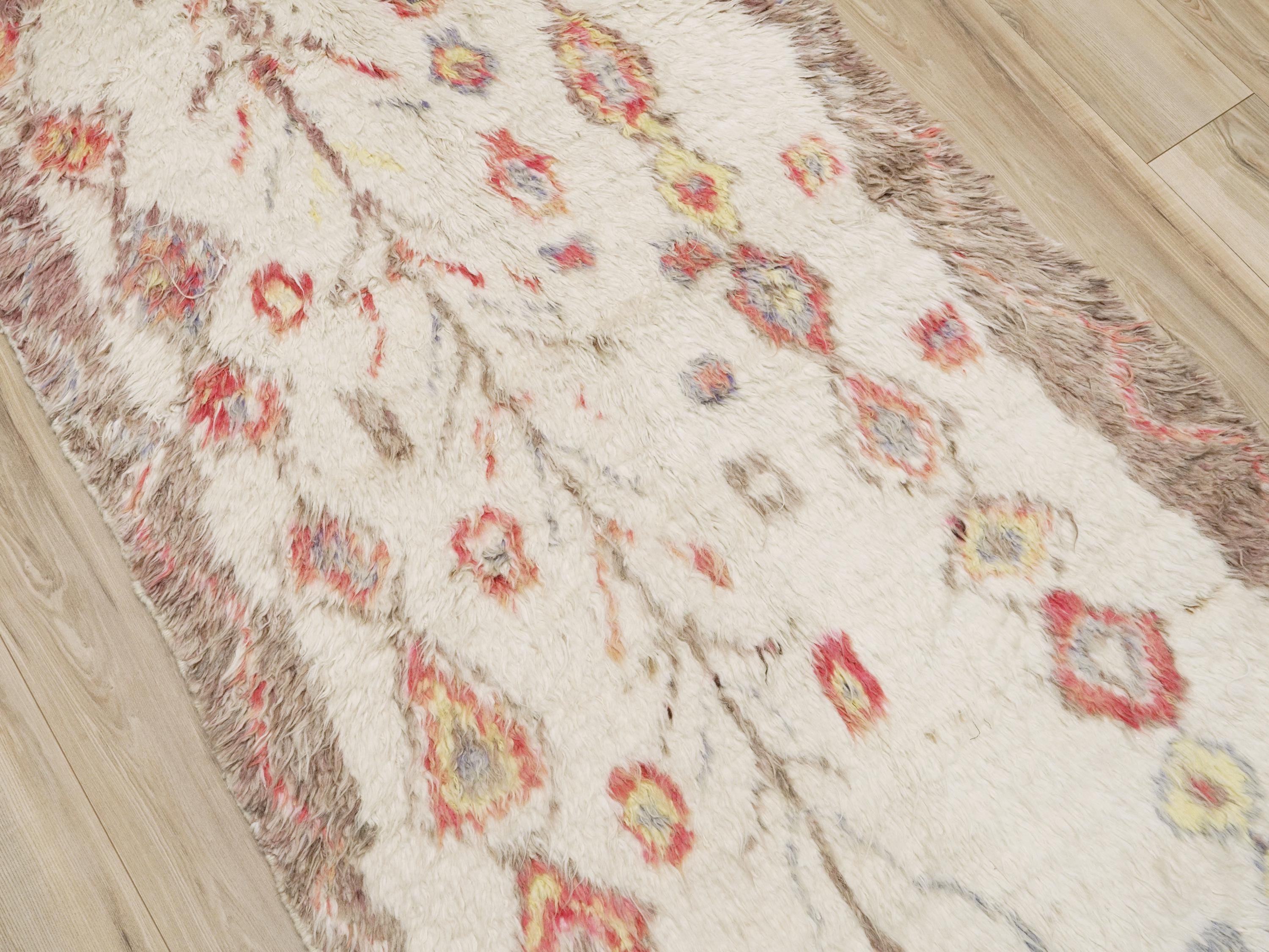 4x6 Ft Hand Knotted Moroccan Rug - Beige Shaggy Rug
