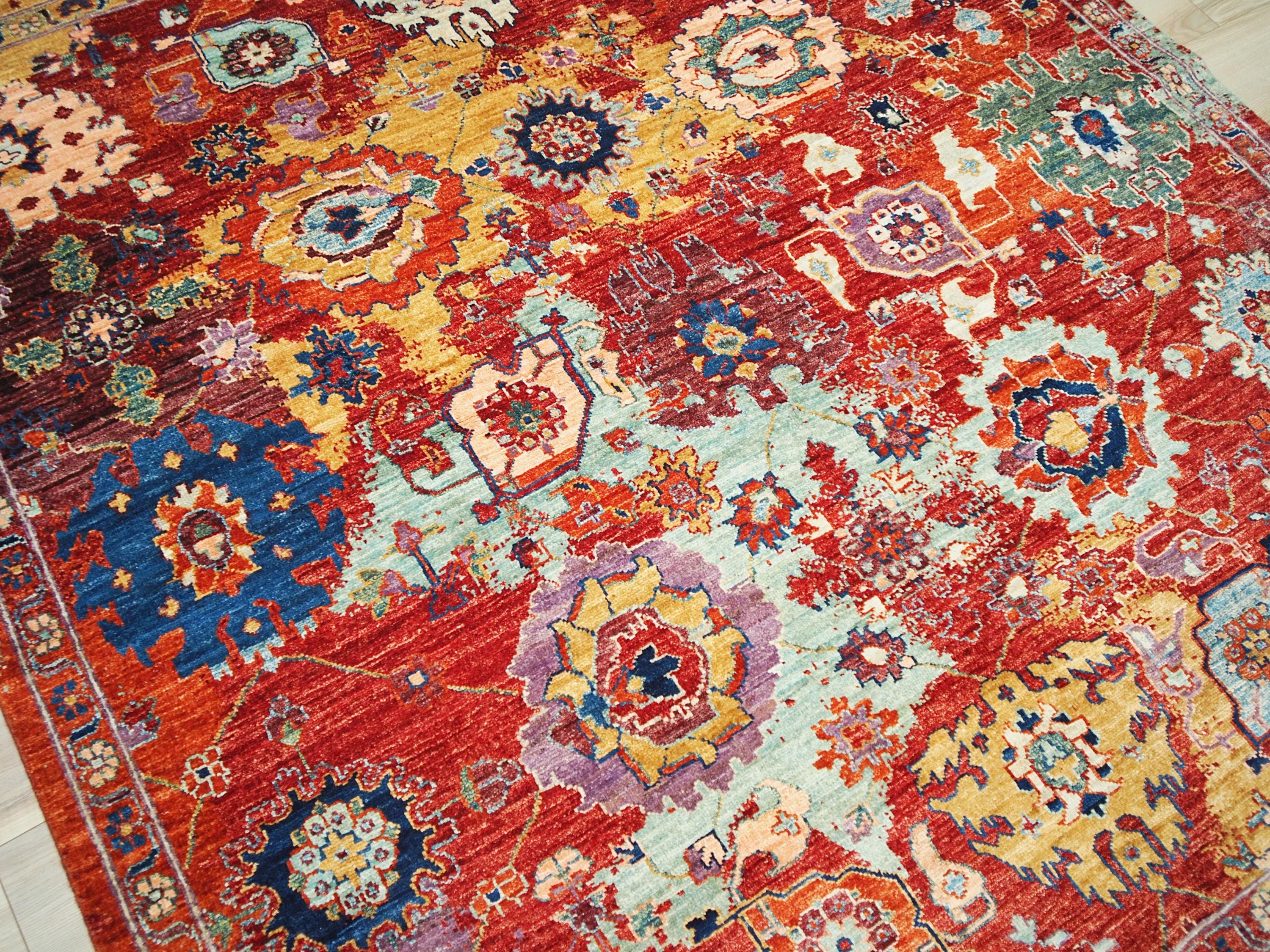 6x6 Ft Colorful Serapi Rug - Oriental Square Rug - Floral Design