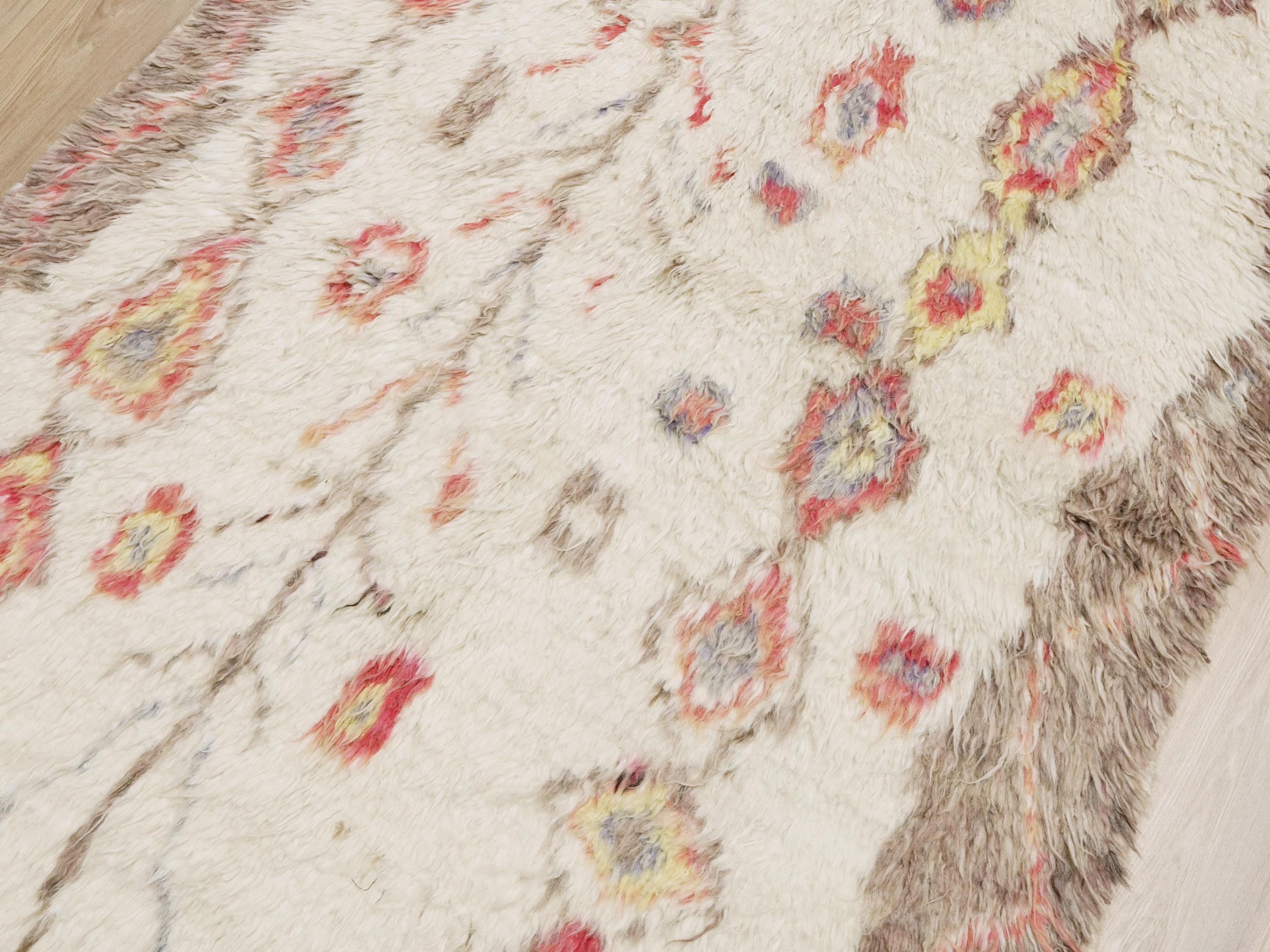 4x6 Ft Hand Knotted Moroccan Rug - Beige Shaggy Rug