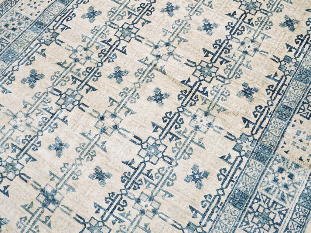5x8 Ft Blue & White Heriz Rug - Hand Knotted Area Rug