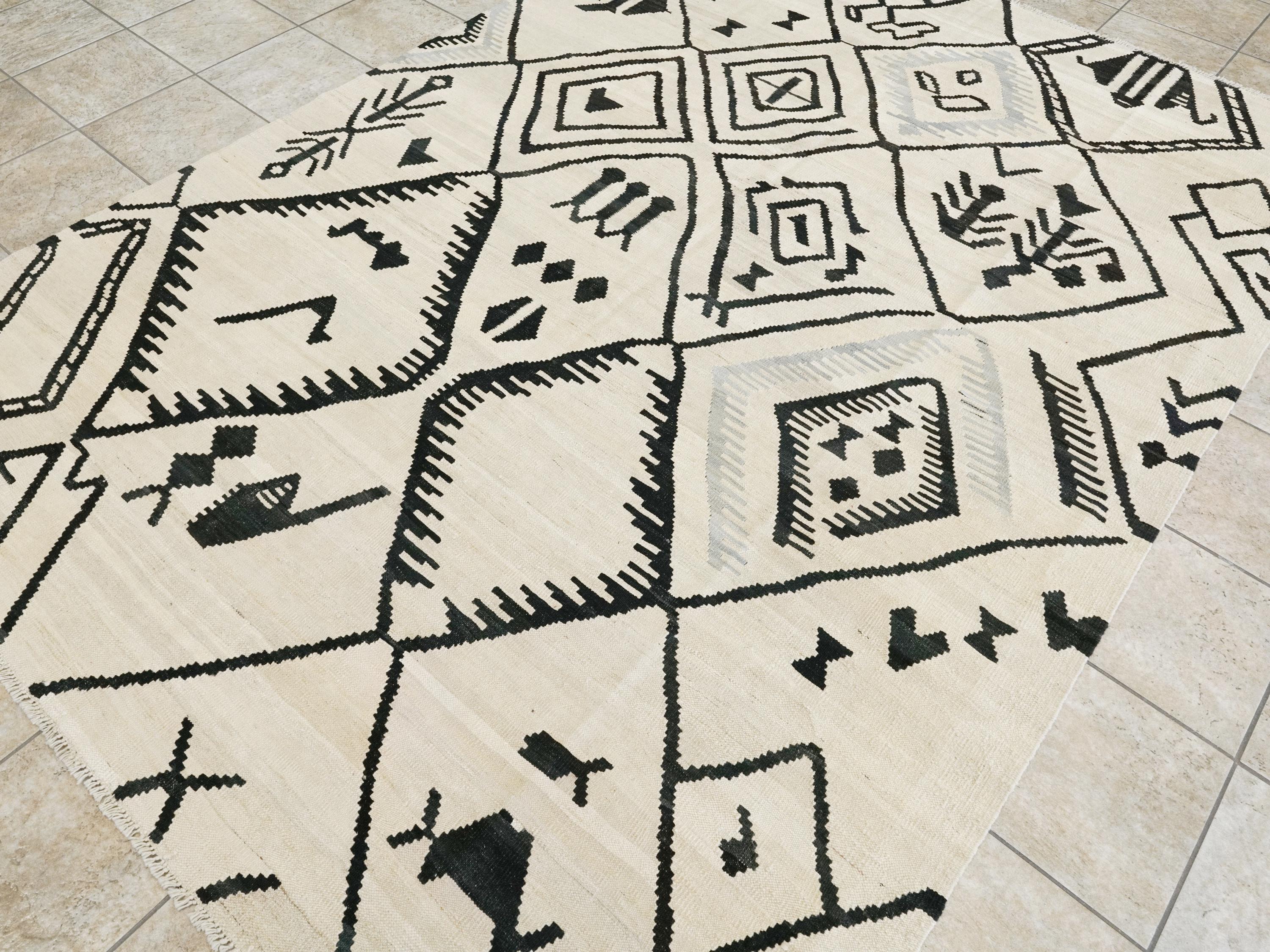 7x10 Ft Black & Beige Kilim Rug - Handwoven Afghan Flatweave