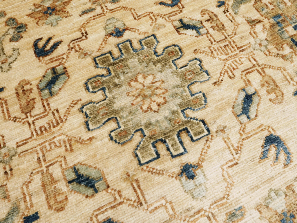 5x8 Ft Beige Serapi Rug - Afghan Handmade Wool Rug - Floral Design