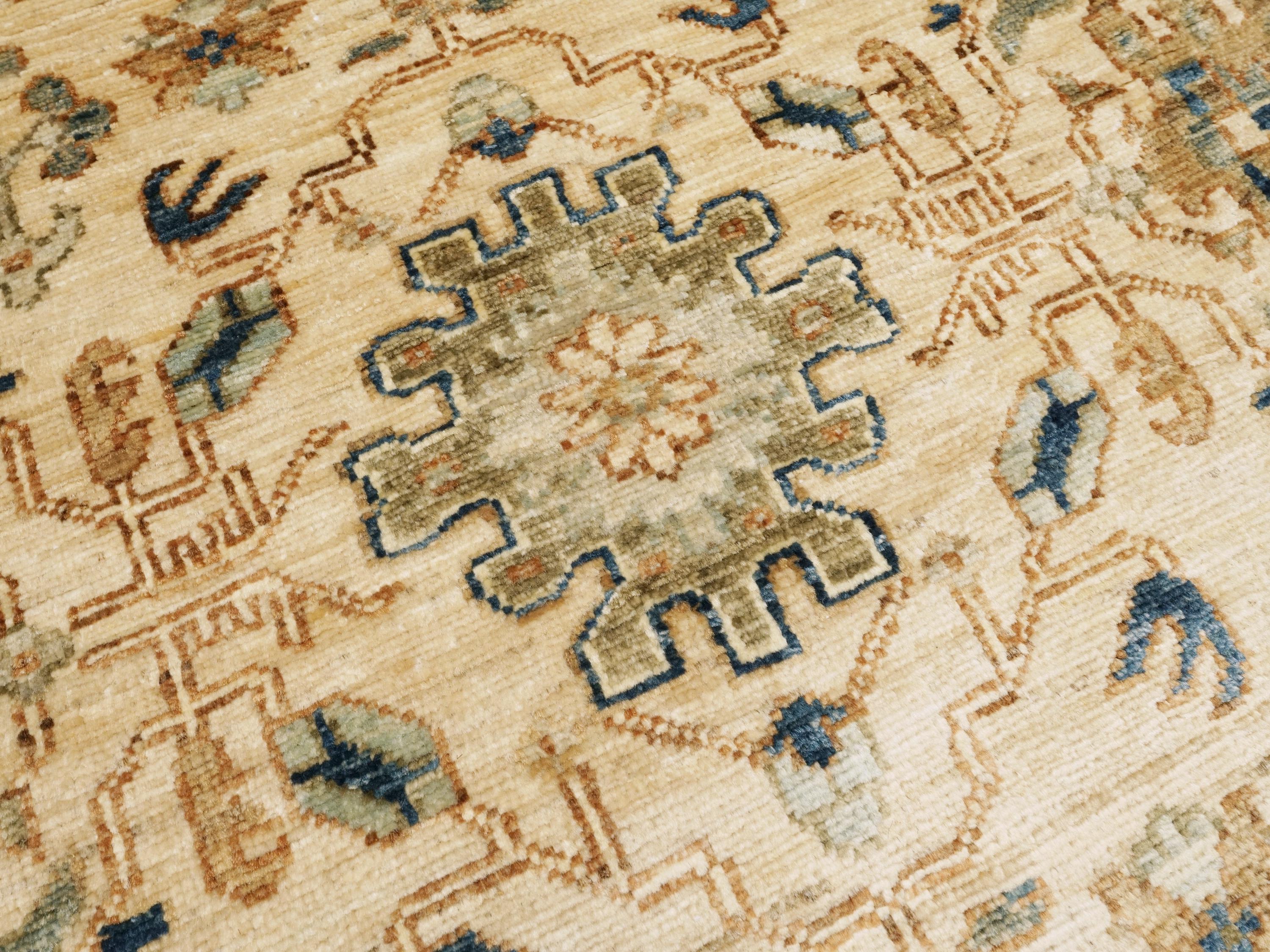 5x8 Ft Beige Serapi Rug - Afghan Handmade Wool Rug - Floral Design