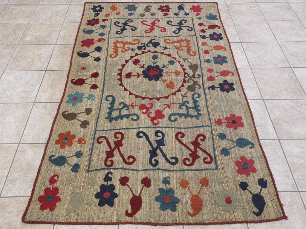 4'6x7'2 Ft Vintage Suzani Kilim Rug - Hand Knotted Wool - Tribal Flatweave