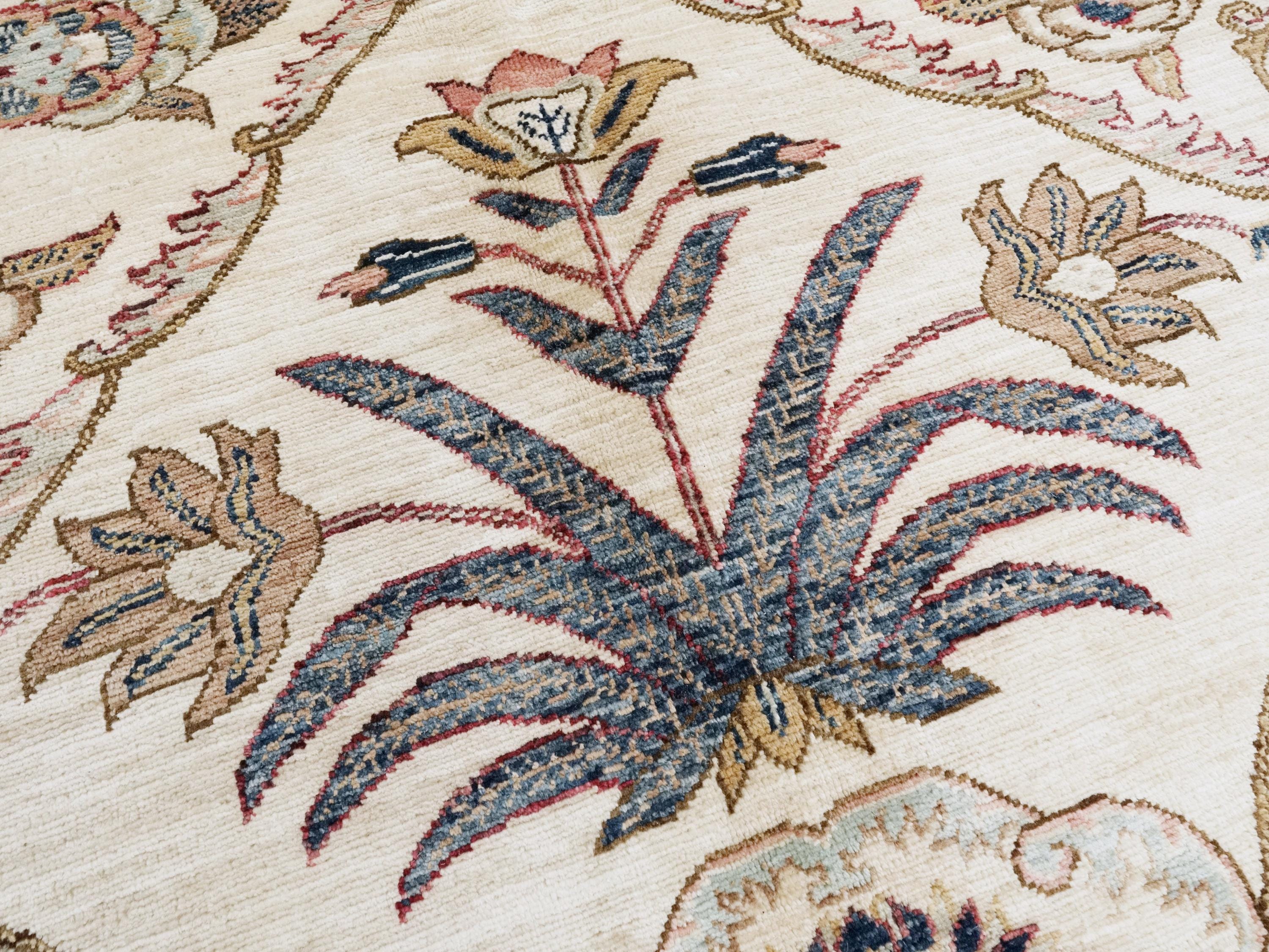 9x12 Ft Beige Serapi Rug - Hand Knotted Area Rug - Persian Design