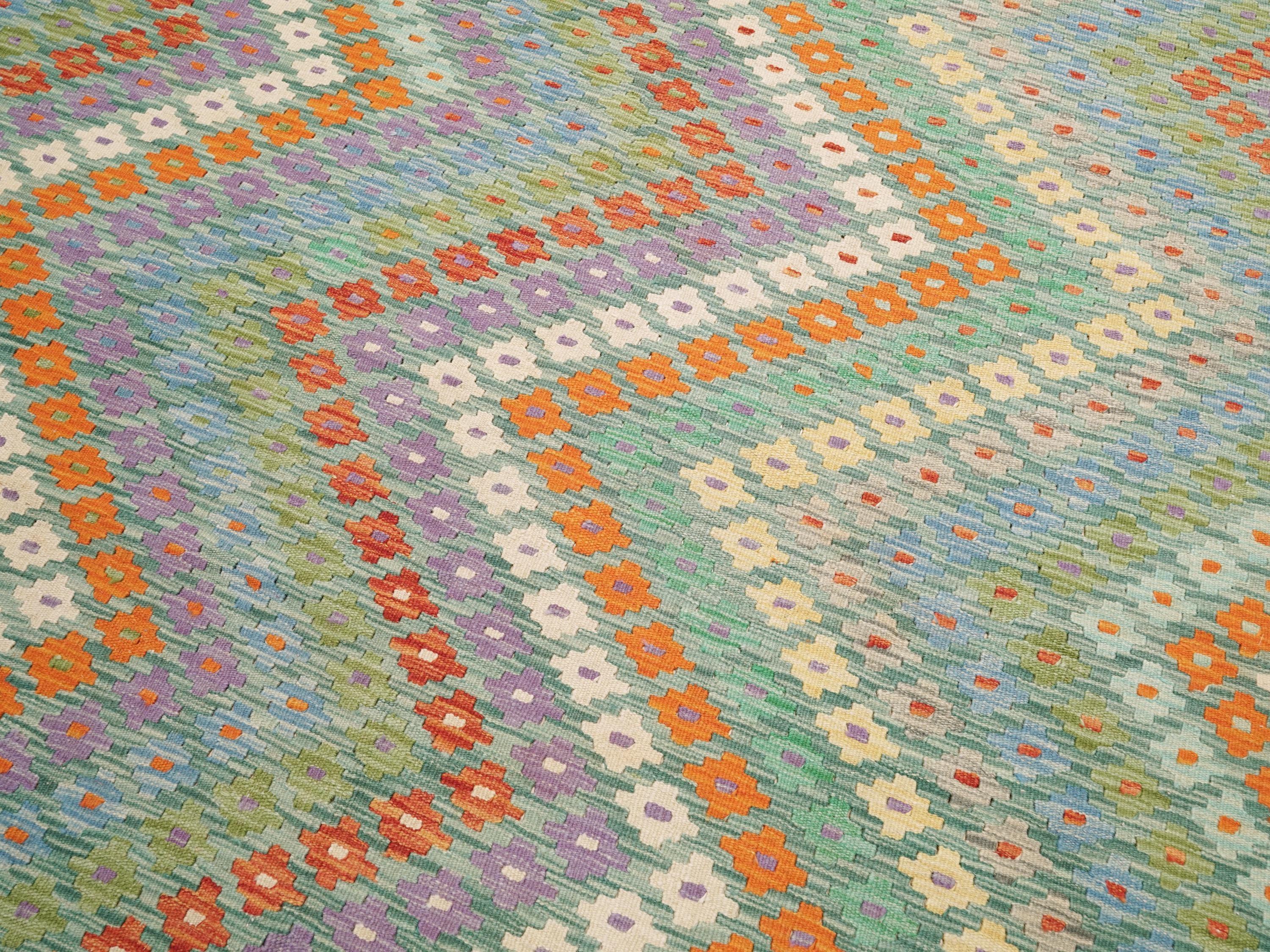 7x10 Ft Green Kilim Rug - Flat Weave Area Rug