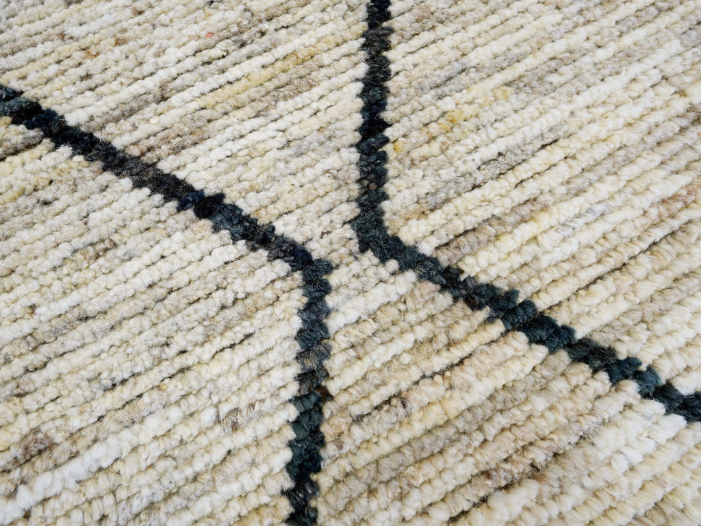 8x10 Ft Beige Moroccan Rug - Hand Knotted Wool Area Rug