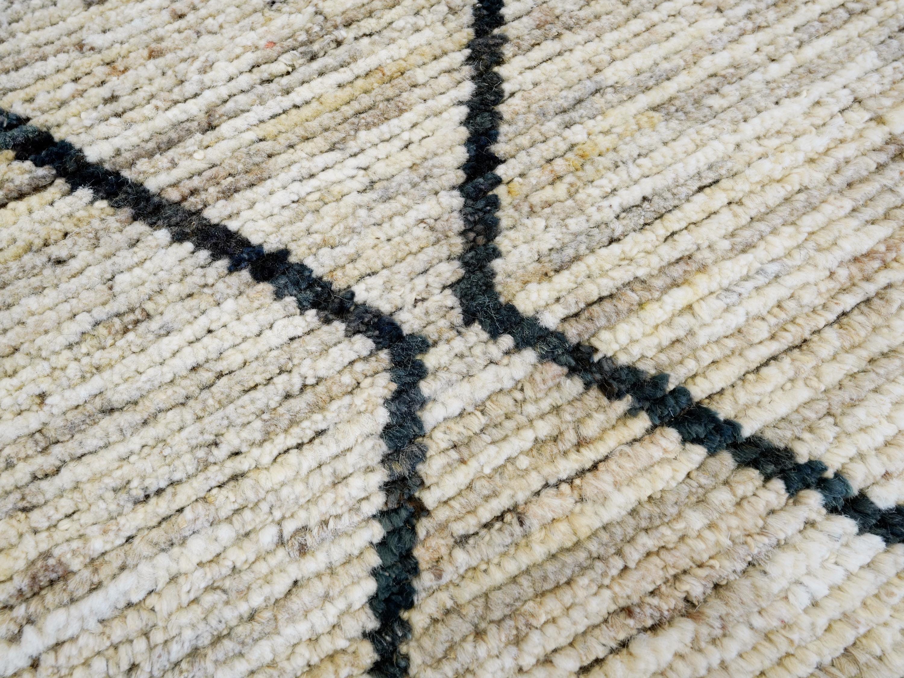8x10 Ft Beige Moroccan Rug - Hand Knotted Wool Area Rug
