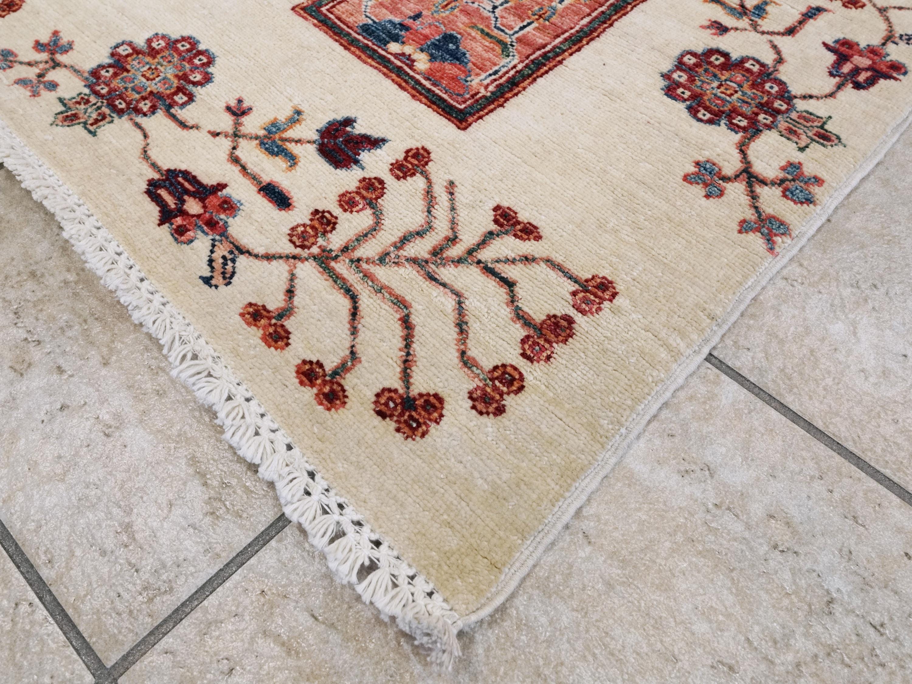 6x8 Ft Beige Serapi Rug - Hand Knotted Oriental Area Rug - Garden Design