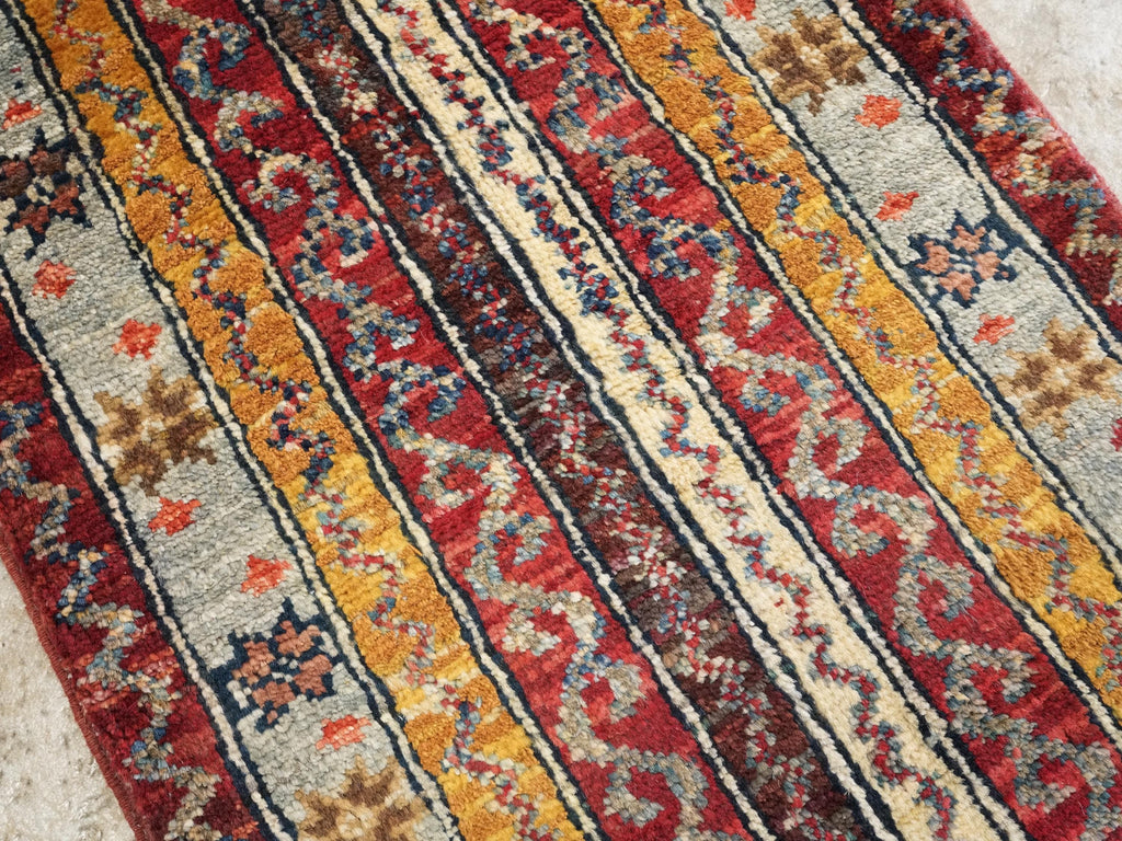 1x2 Ft Hand Knotted Heriz Rug - Red Afghan Wool Accent Rug