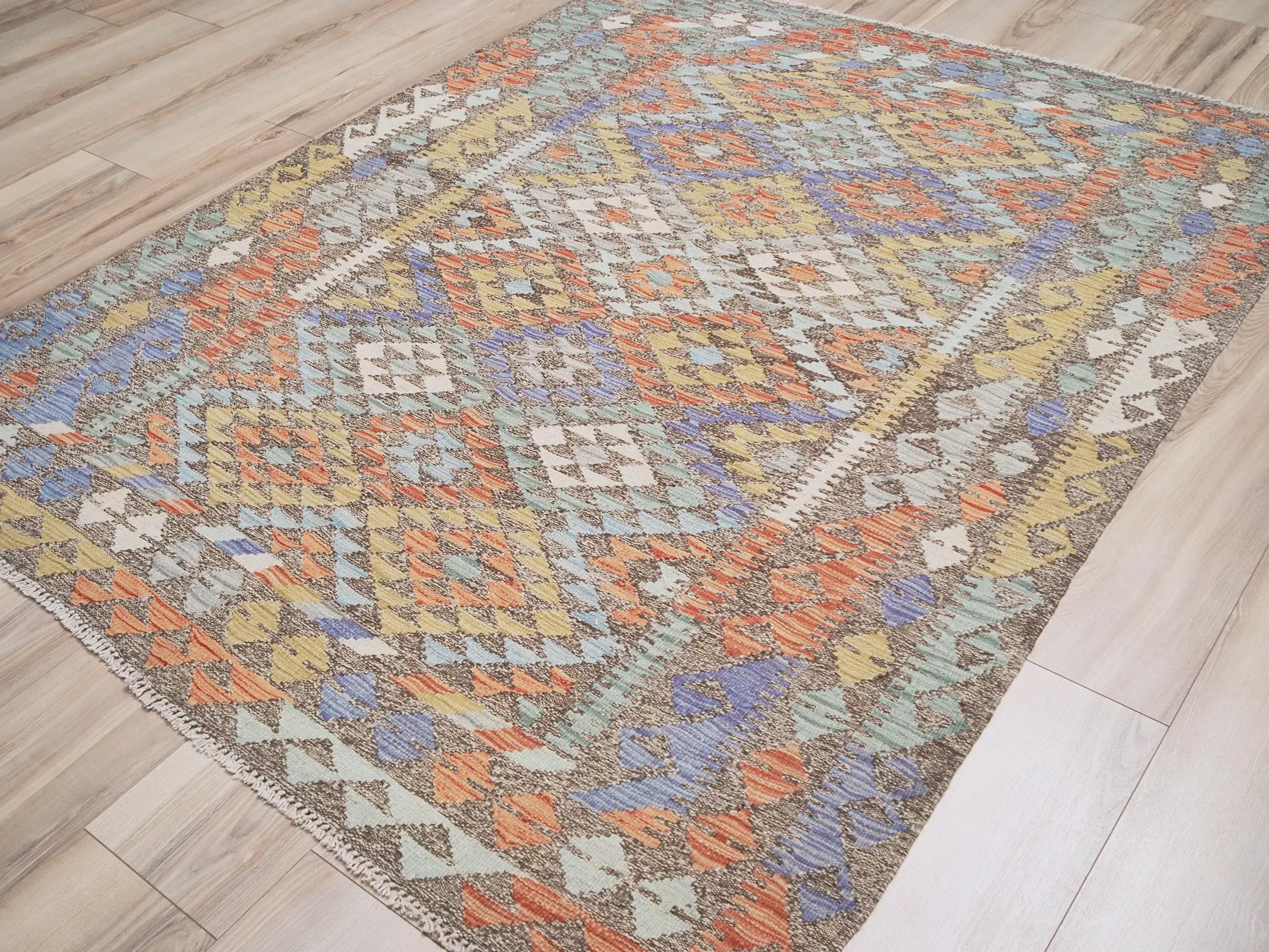 5x7 Ft Colorful Kilim Rug - Handwoven Afghan Flat Weave - Tribal Design