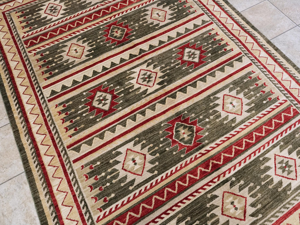 6x9 Ft Green & Red Heriz Rug - Oriental Area Rug - Persian Design