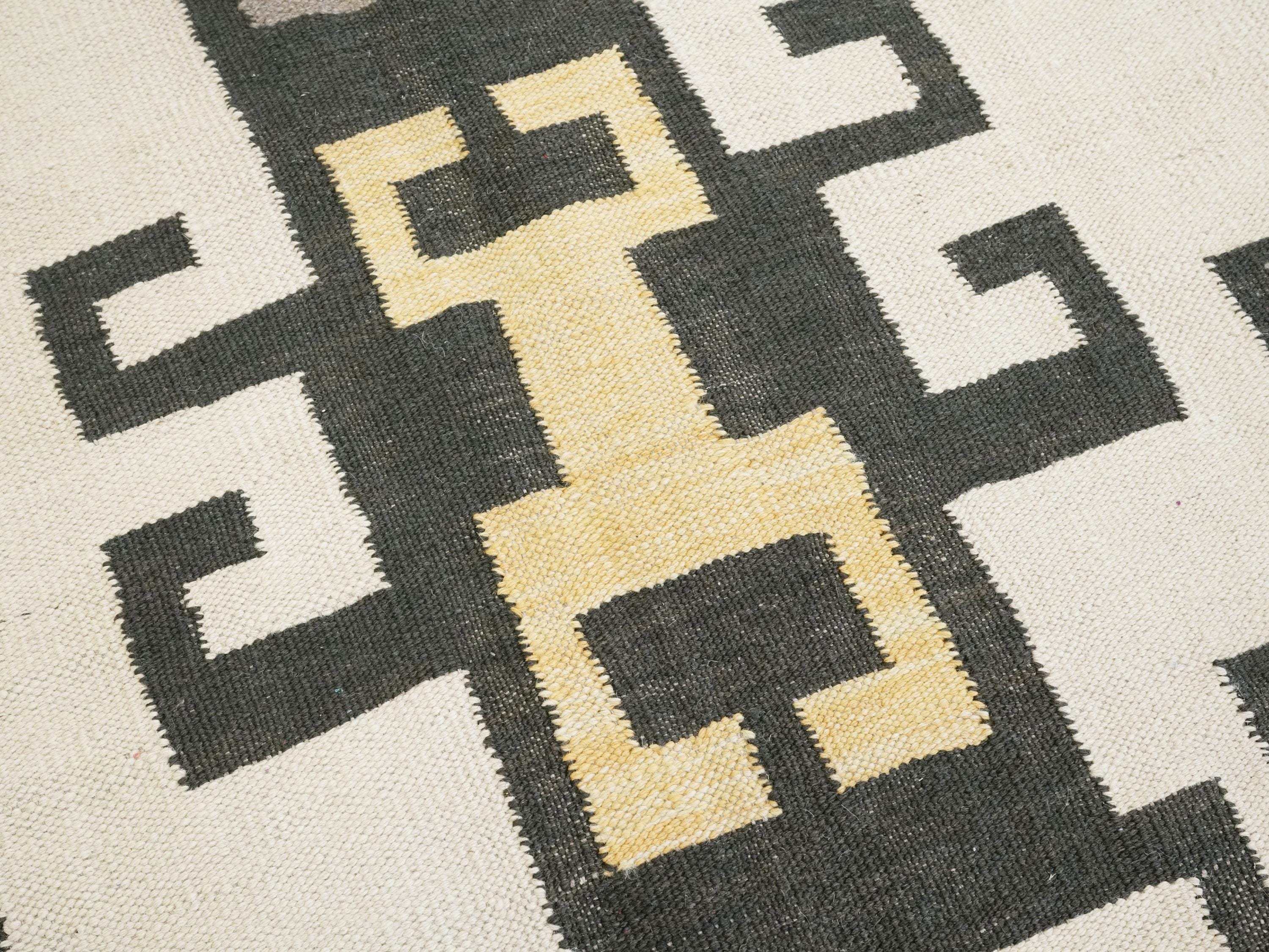 8x10 Ft Navajo Kilim - Traditional Flatweave rug - Tribal Design