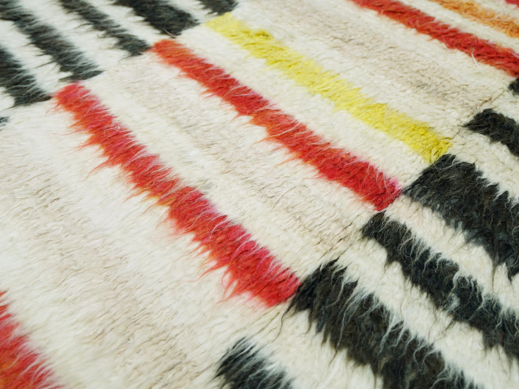 Hand Knotted Wool Moroccan Rug - 5x6 Ft Shaggy Rug