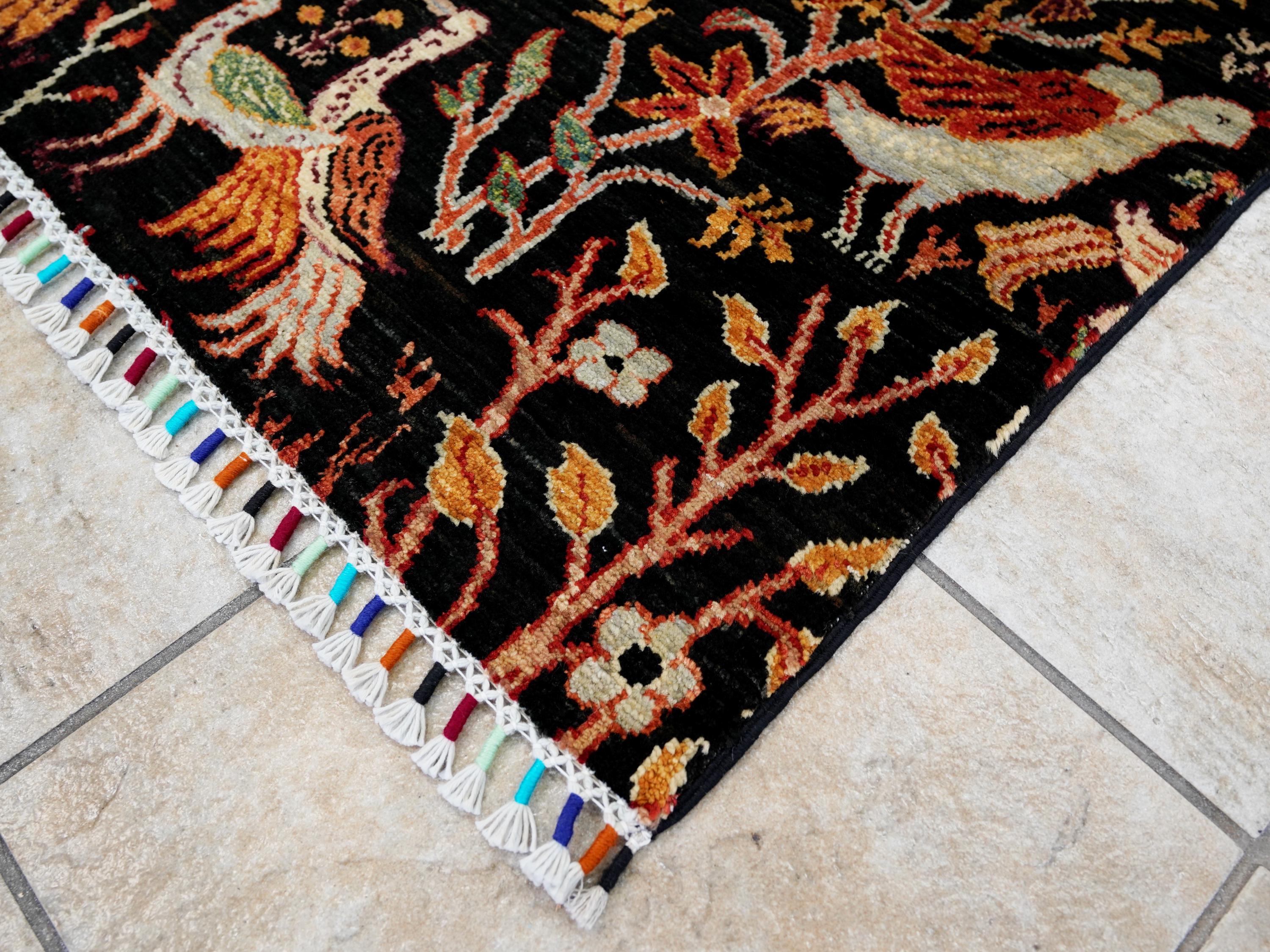 4x6 Ft Black Bird Rug - Hand Knotted Oriental Rug