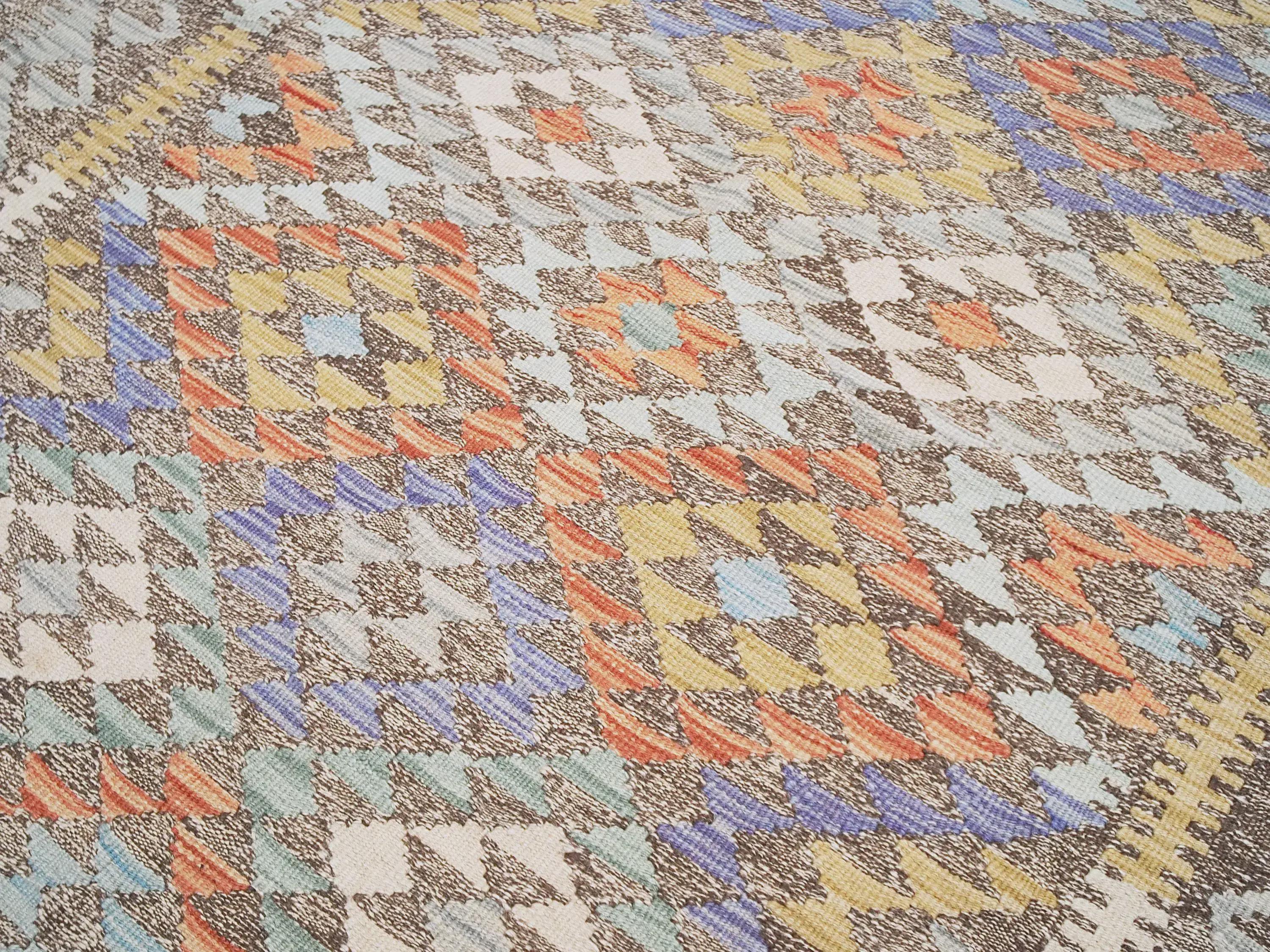 5x7 Ft Colorful Kilim Rug - Handwoven Afghan Flat Weave - Tribal Design