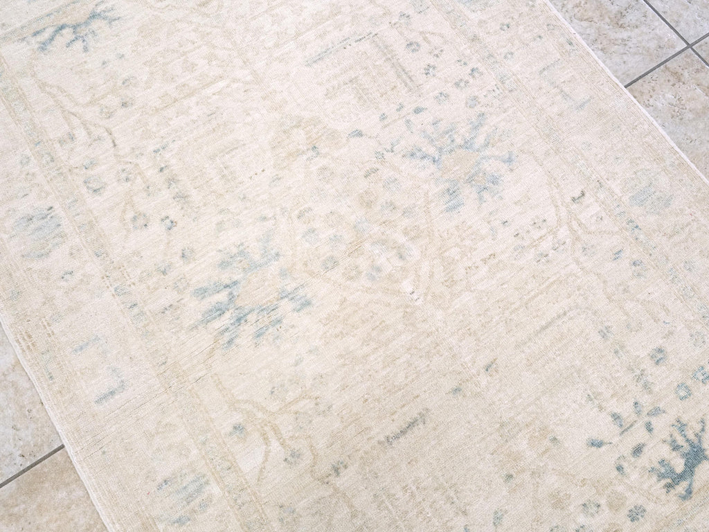 4x6 Light Beige Serapi Rug - Oriental Area Rug - Floral Design