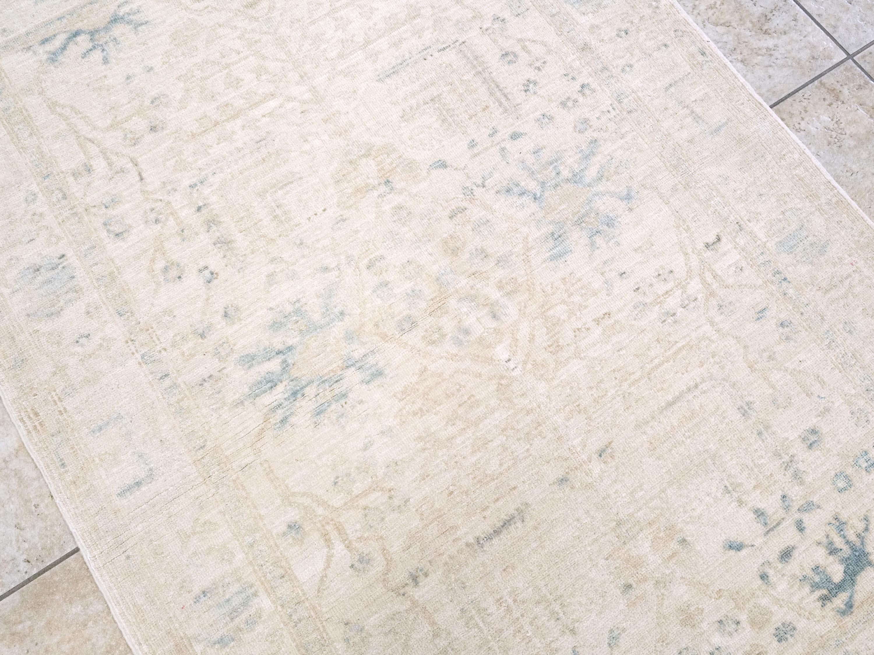 4x6 Light Beige Serapi Rug - Oriental Area Rug - Floral Design