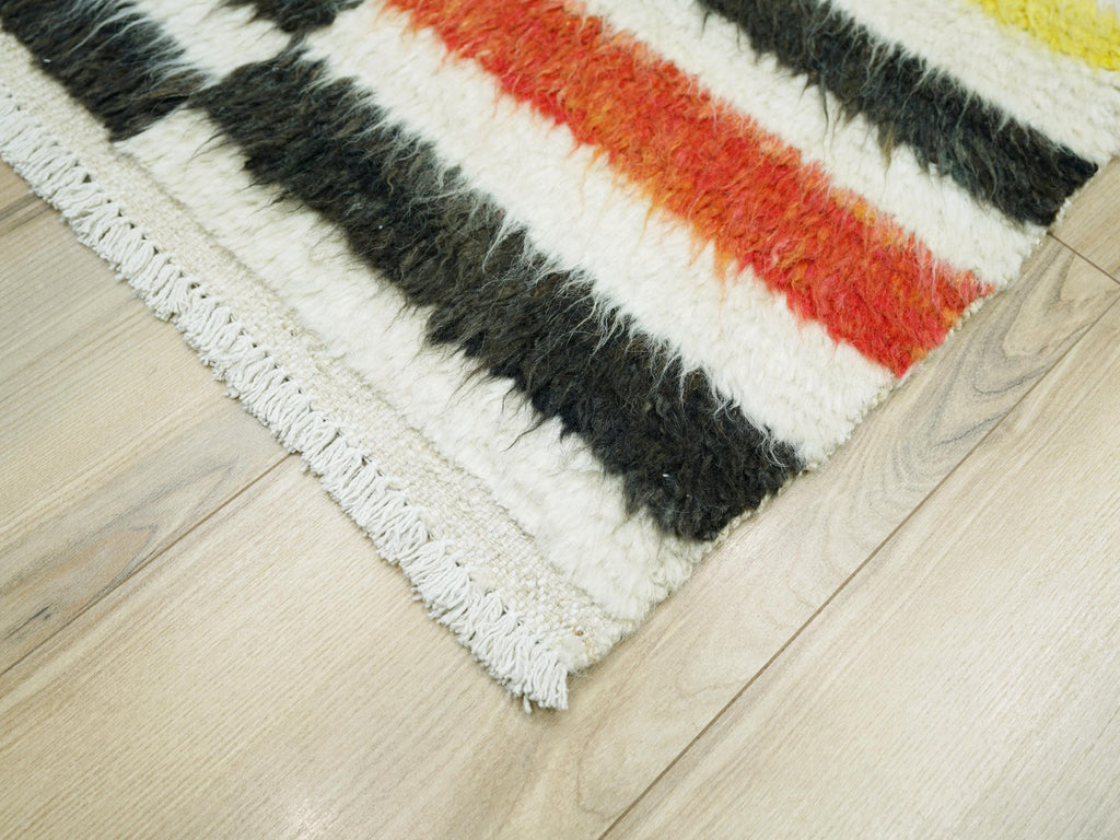 Hand Knotted Wool Moroccan Rug - 5x6 Ft Shaggy Rug